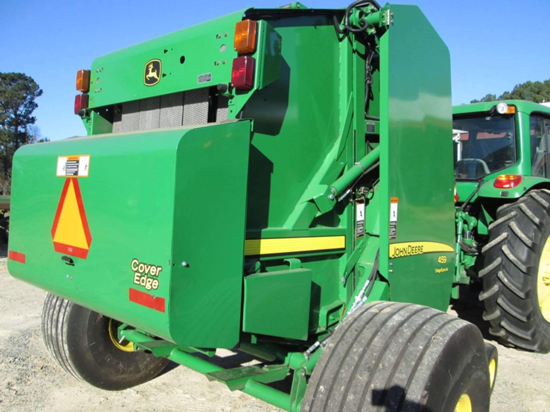 JD 459 Silage special round bailer vin# 1E00459SJCD390008 - Image 3 of 5