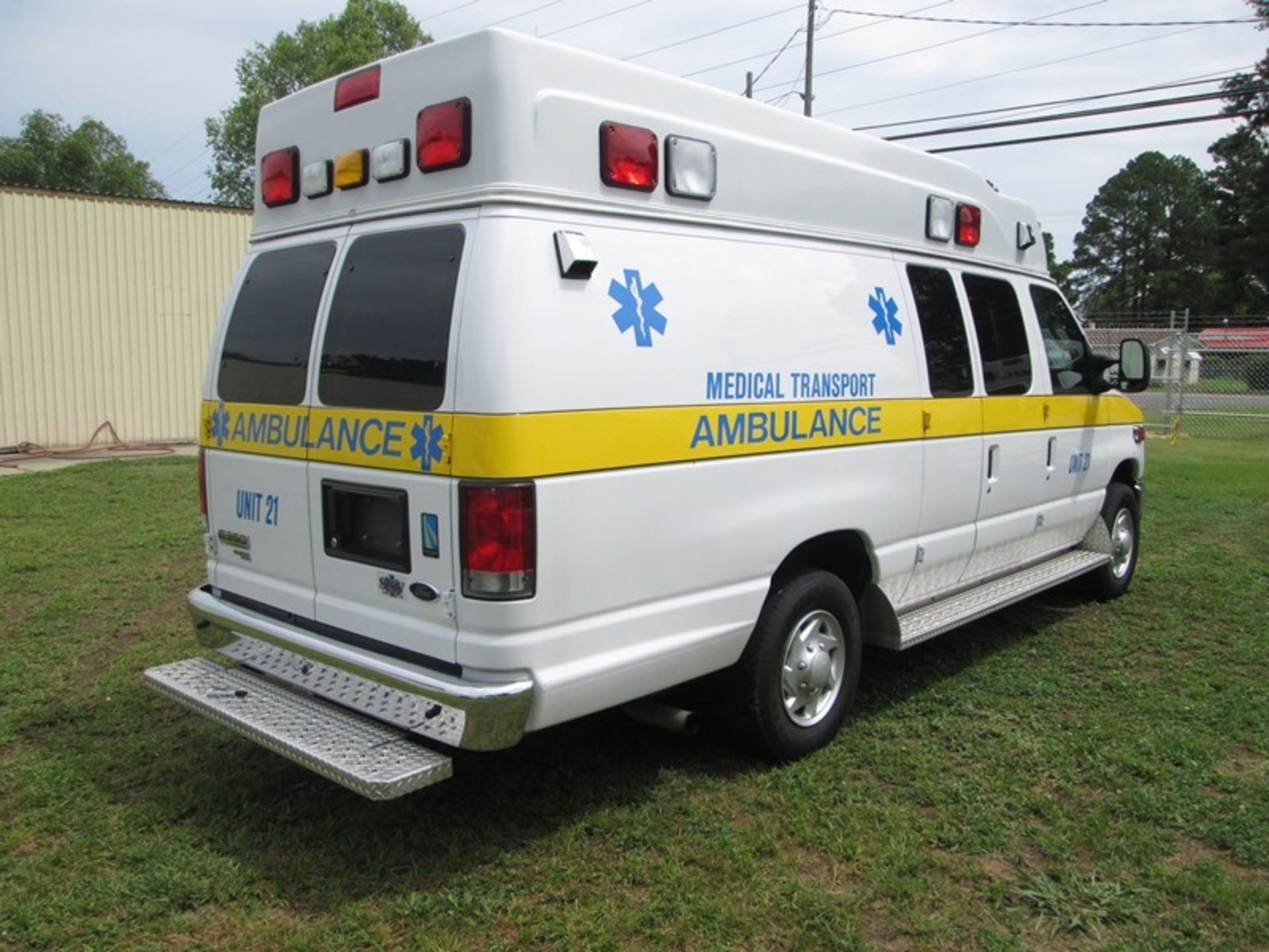 2014 FORD E-350 5.4L GAS 43,053 MILES McCOY MILLER VAN AMBULANCE VIN# 1FDSS3EL5EDA38908 - Image 3 of 6