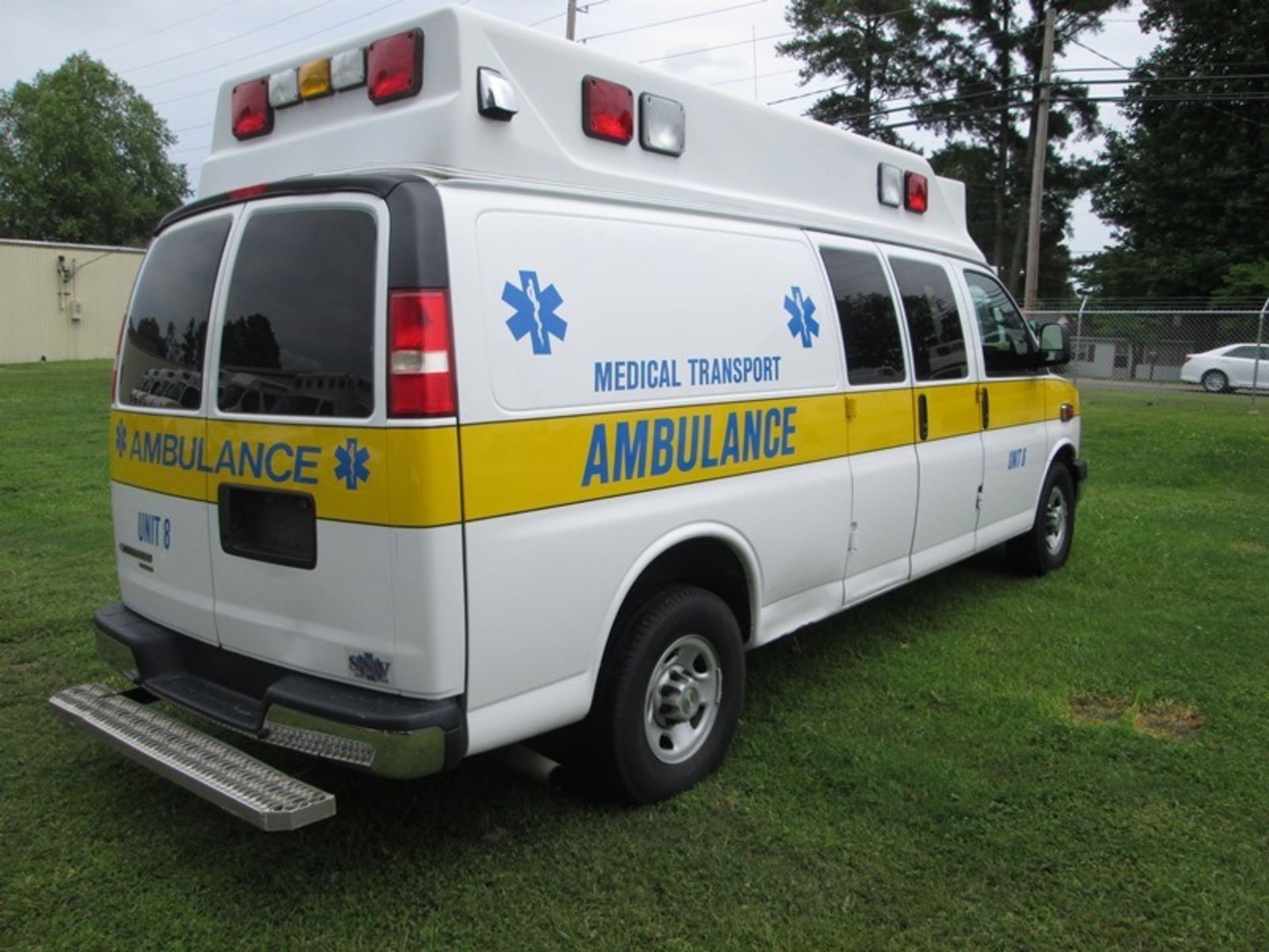 2012 CHEVROLET 6.0L GAS 104,988 MILES SJC VAN AMBULANCE VIN# 1GBZGUCG7C1140827 - Image 3 of 6