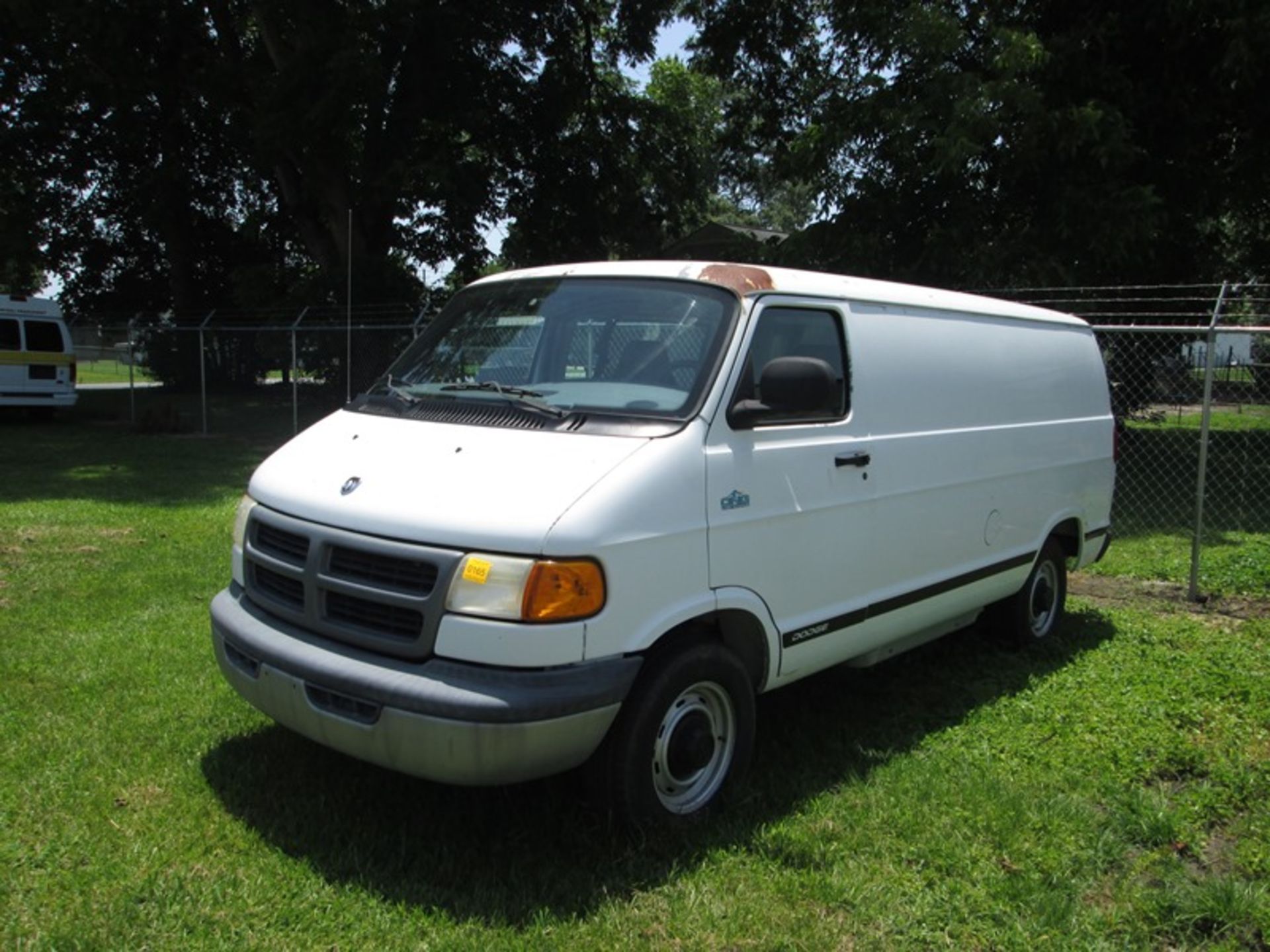 2000 DODGE VAN NATURAL GAS VIN# 2B7JB21T1YK153290