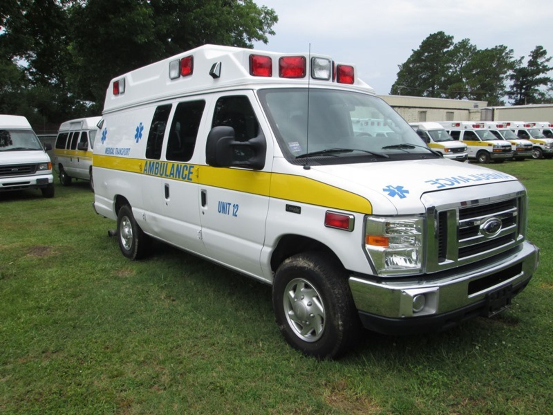 2010 FORD E-350 DIESEL 94,845 MILES WHEELED COACH CRUSADER AMBULANCE VIN# 1FDSS3EP8ADA40312 - Image 2 of 6