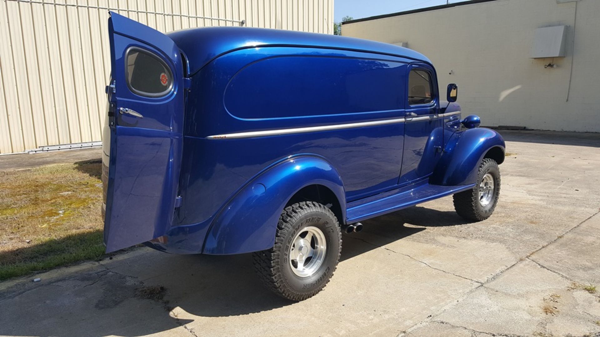 1939 CHEVROLET 3/4 TON PANEL TRUCK 4WD FULL MODERN CUSTOM - Image 6 of 10