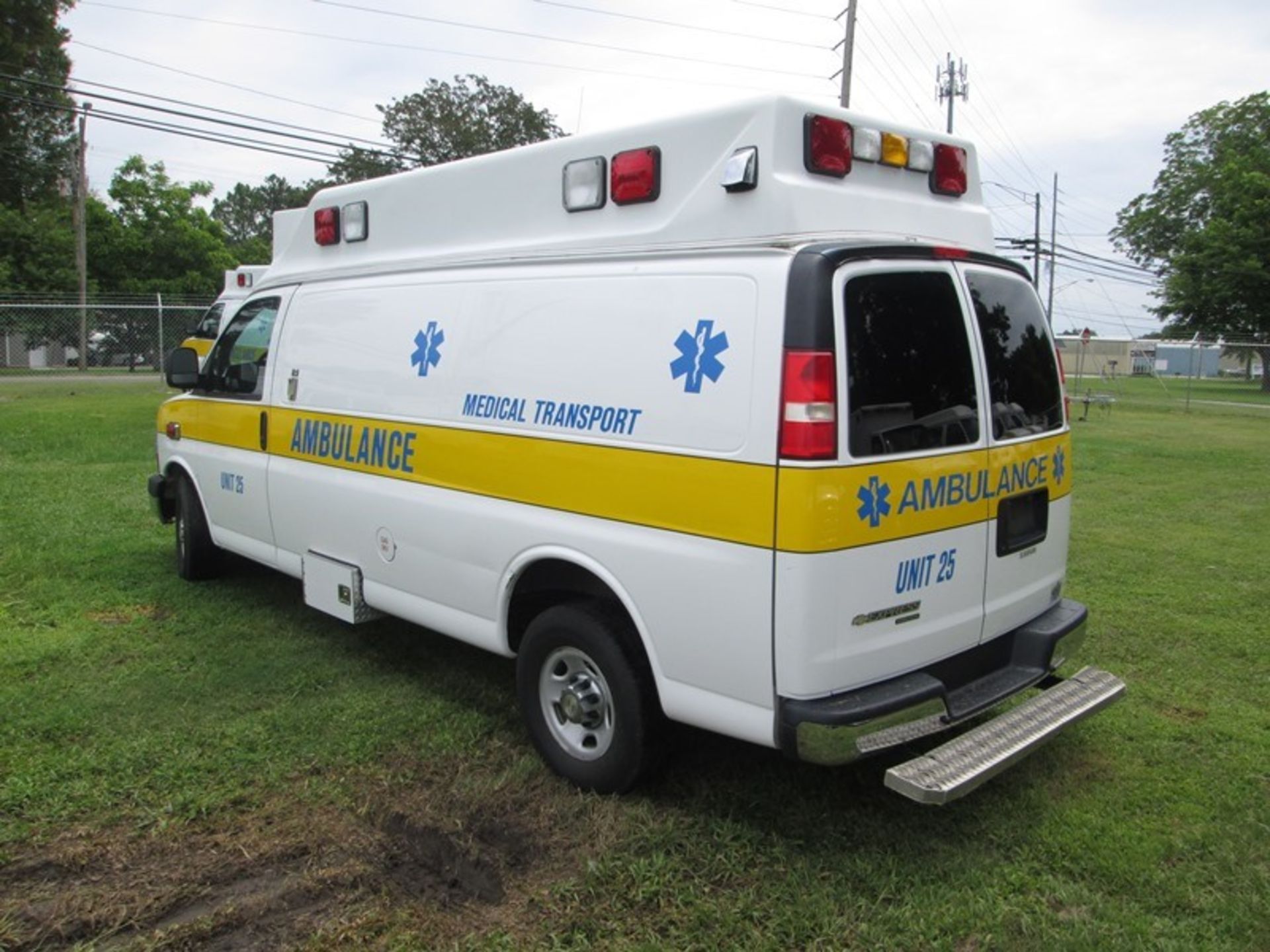 2012 CHEVROLET 6.0L GAS 93,031 MILES SJC VAN AMBULANCE VIN# 1GBZGUCG9C1140912 - Image 4 of 6