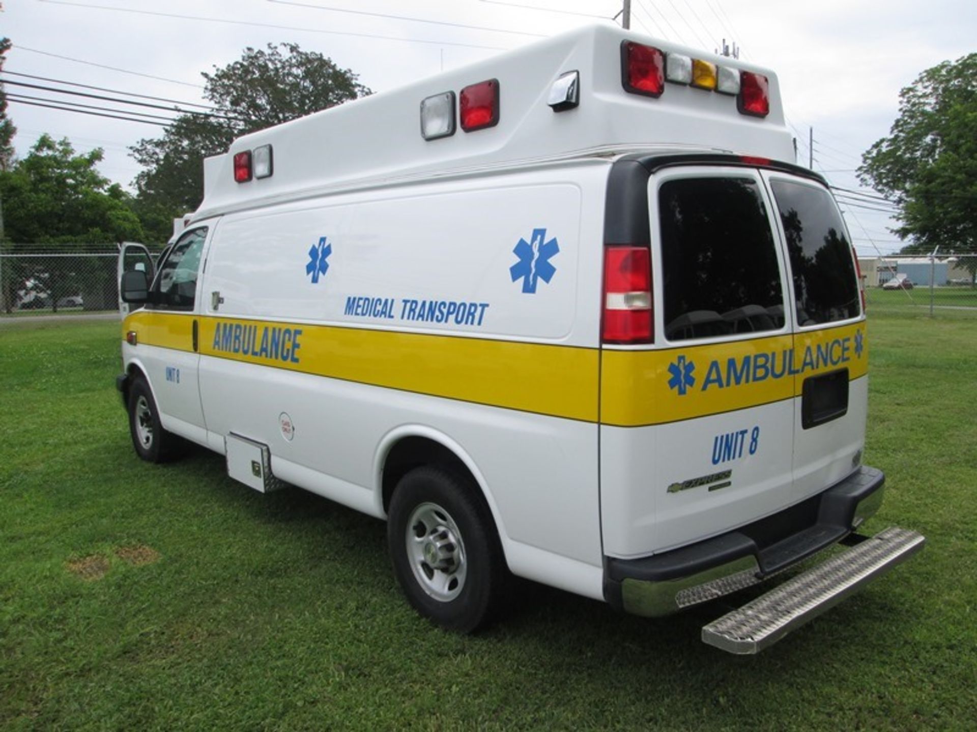 2012 CHEVROLET 6.0L GAS 104,988 MILES SJC VAN AMBULANCE VIN# 1GBZGUCG7C1140827 - Image 4 of 6