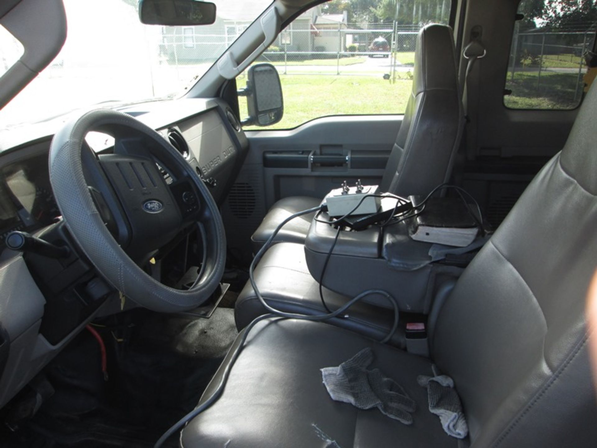 2008 Ford F350 Crew Cab Dually pickup (not running) with self contained frame mounted hydraulic - Bild 6 aus 6