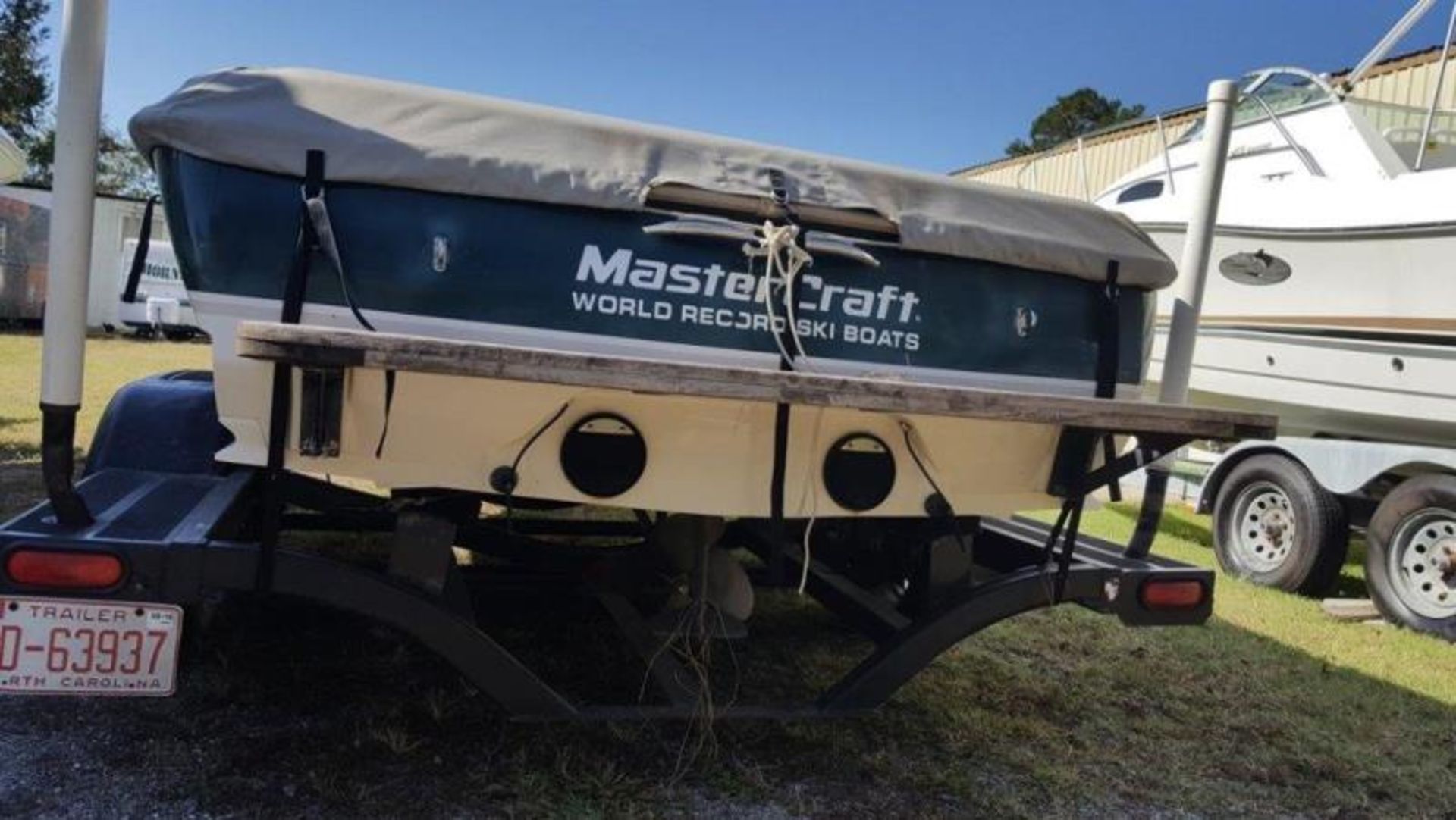 1999 Master Craft Pro Star 190 Competion ski boat EFI inboard, dual axle trailer EFI inboard, dual - Image 3 of 8