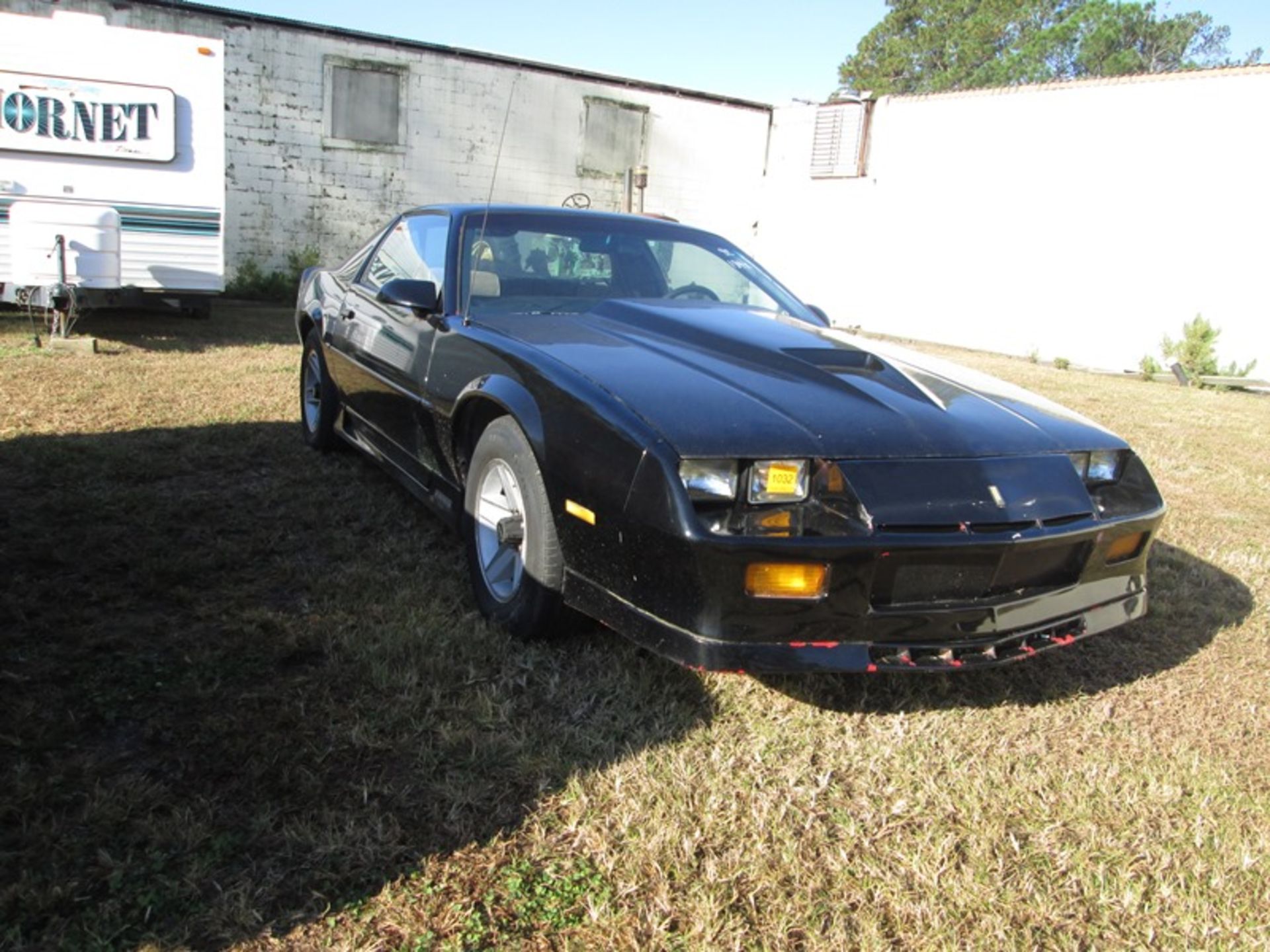 1992 Chevy Camaro 305 Quick shift 4500 stall converter Positvie traction transmission 410 gears with