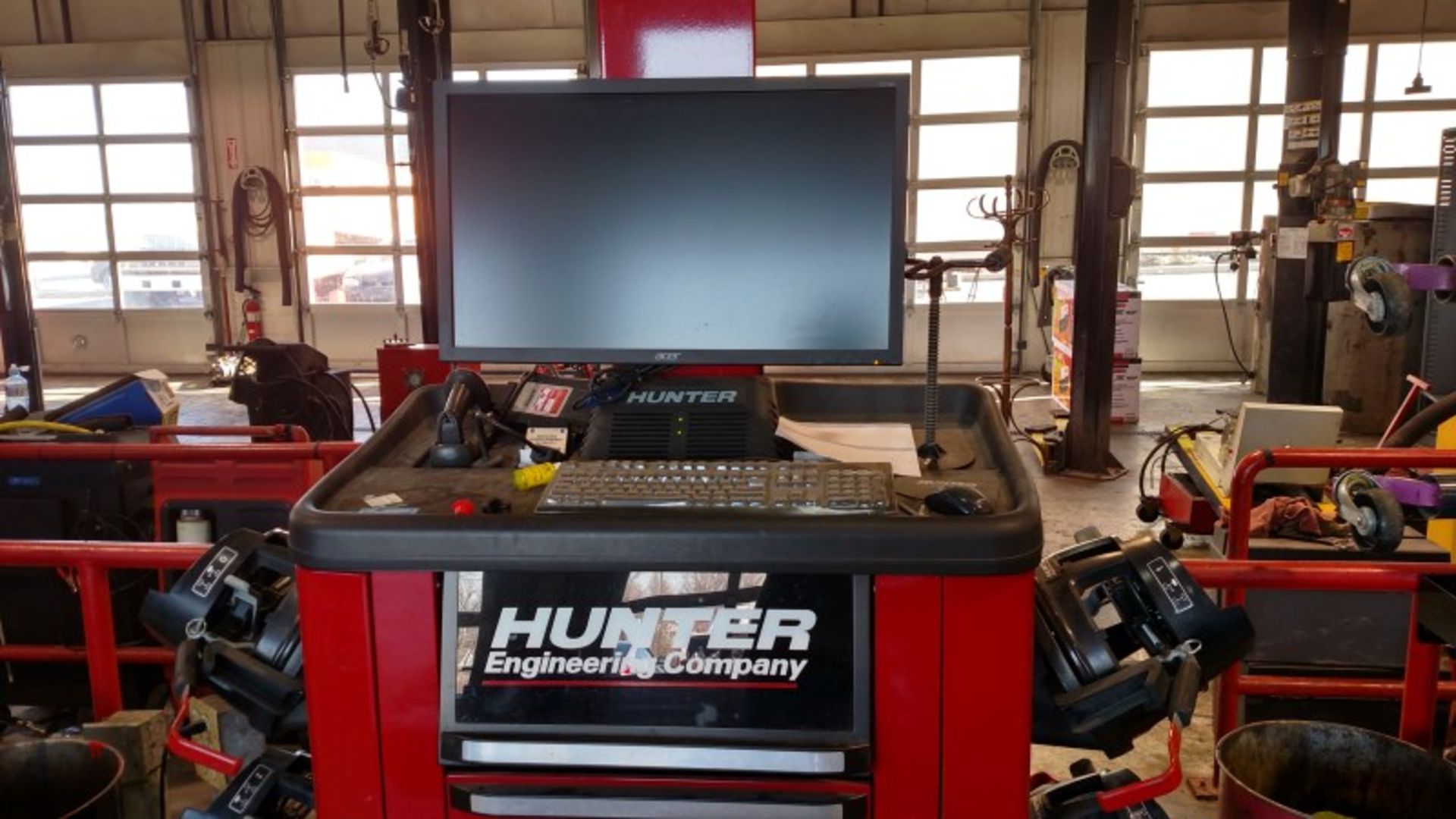 Hunter Hawkeye Elite Alignment System * w/ WinAlign WA48X Large Premium Console and HE421 - Image 4 of 11