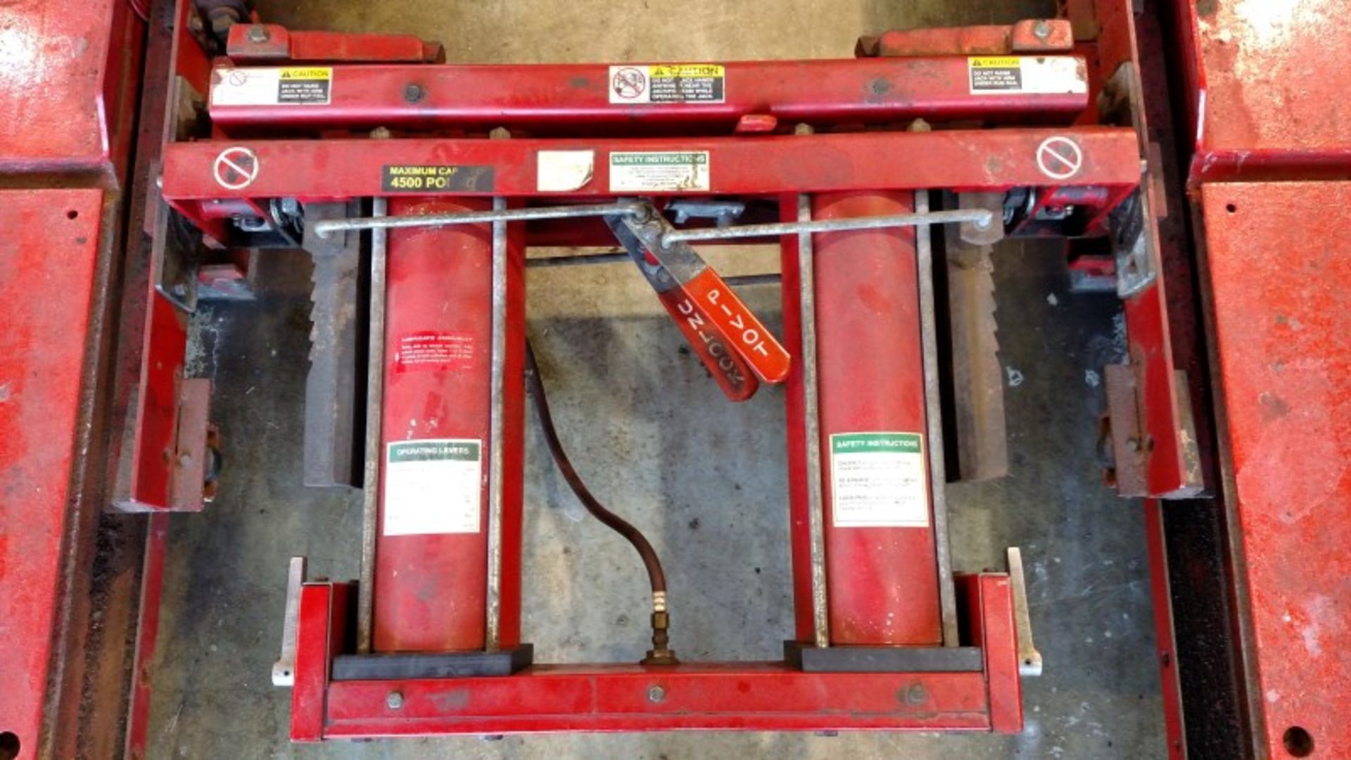 Hunter 9,000 Lb. Parallelogram Alignment Lift w/ (2) 4,500 Lb. Swinging Air Jacks and Model RM - Image 7 of 11