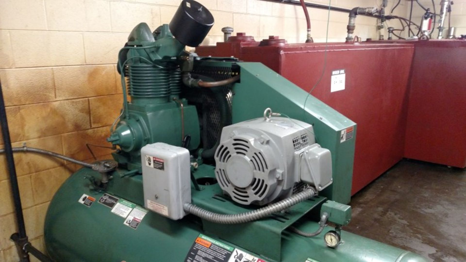 Champion HRA15-25 / 15 HP-3 Phase Air Compressor on 60 Gal. Horizontal Tank - Image 2 of 6