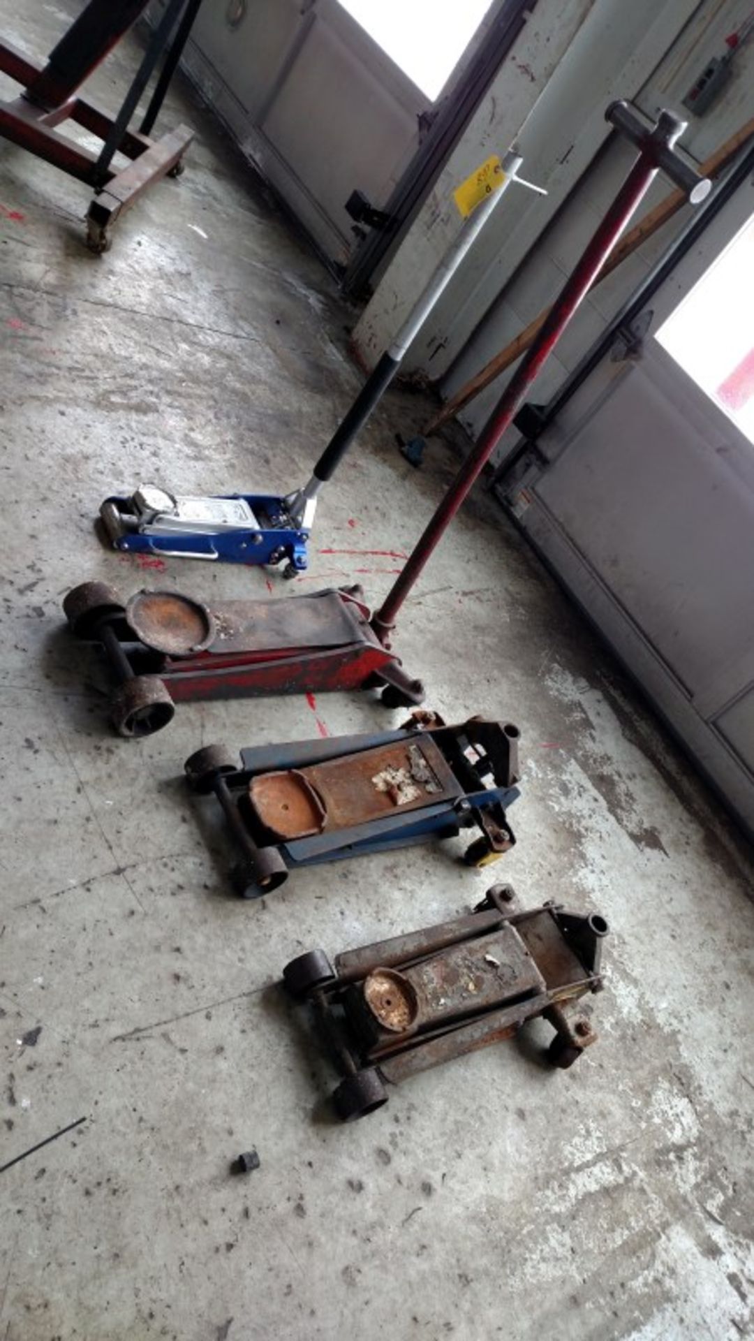 (4) Hyd. Floor Jacks (2 No Handle), (Selling as 1 Lot)