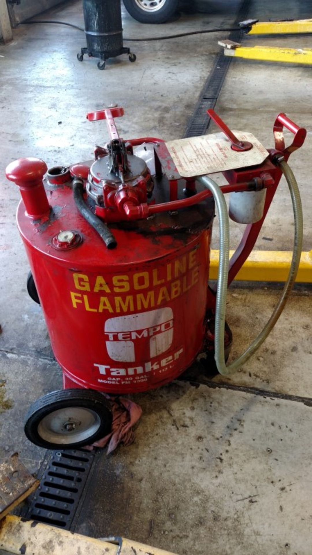 Tempo Tanker, 30 Gal. Gas Caddy - Image 2 of 3