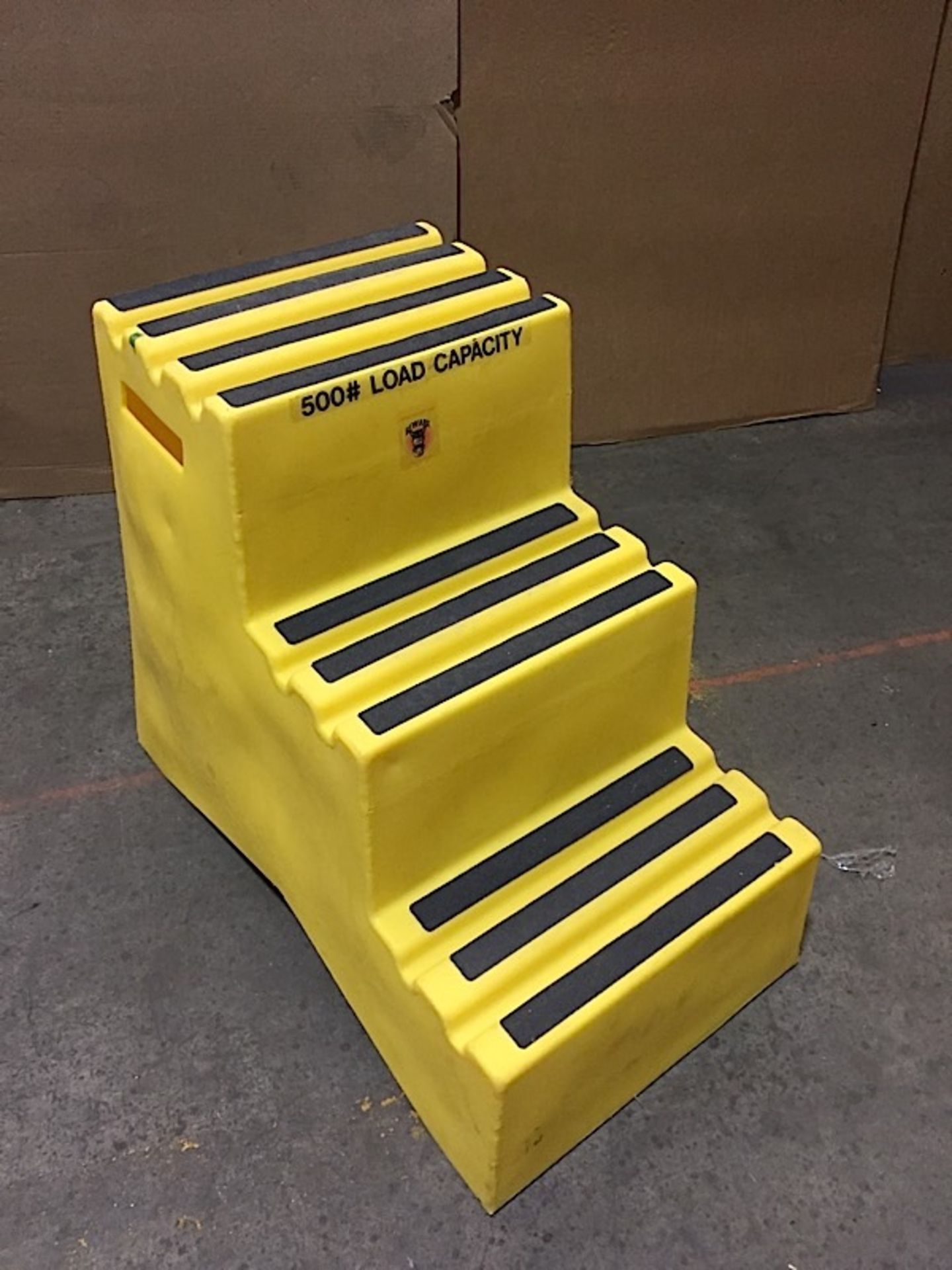 PORTABLE STEPS - 500lbs. Cap - 3 STEP (BIDDING IS PER CHAIR MULTIPLIED BY 5)