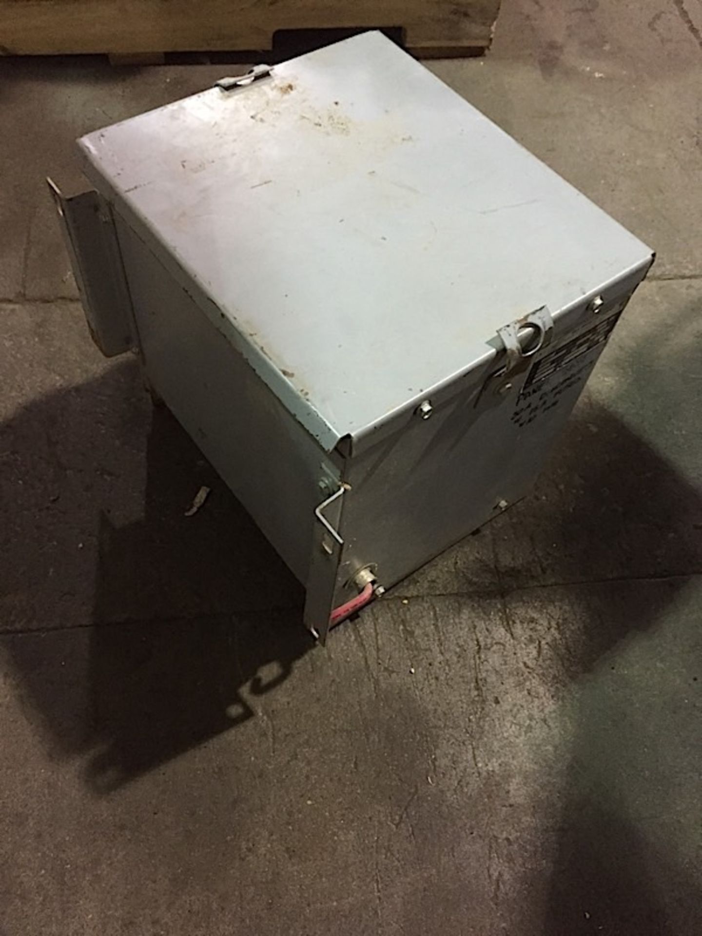 REX 9 KVA TRANSFORMER (600/208)