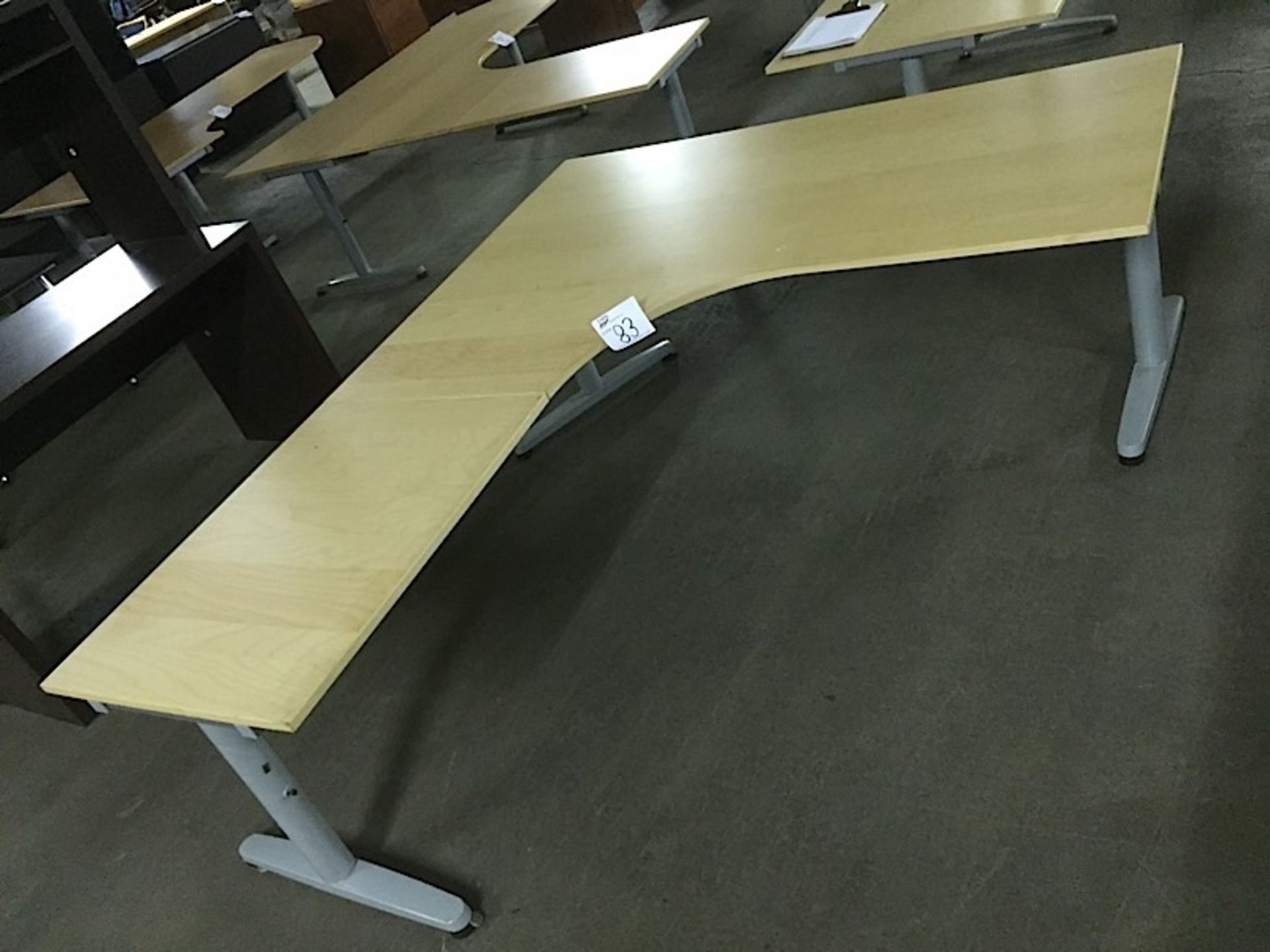 L-SHAPE DESK