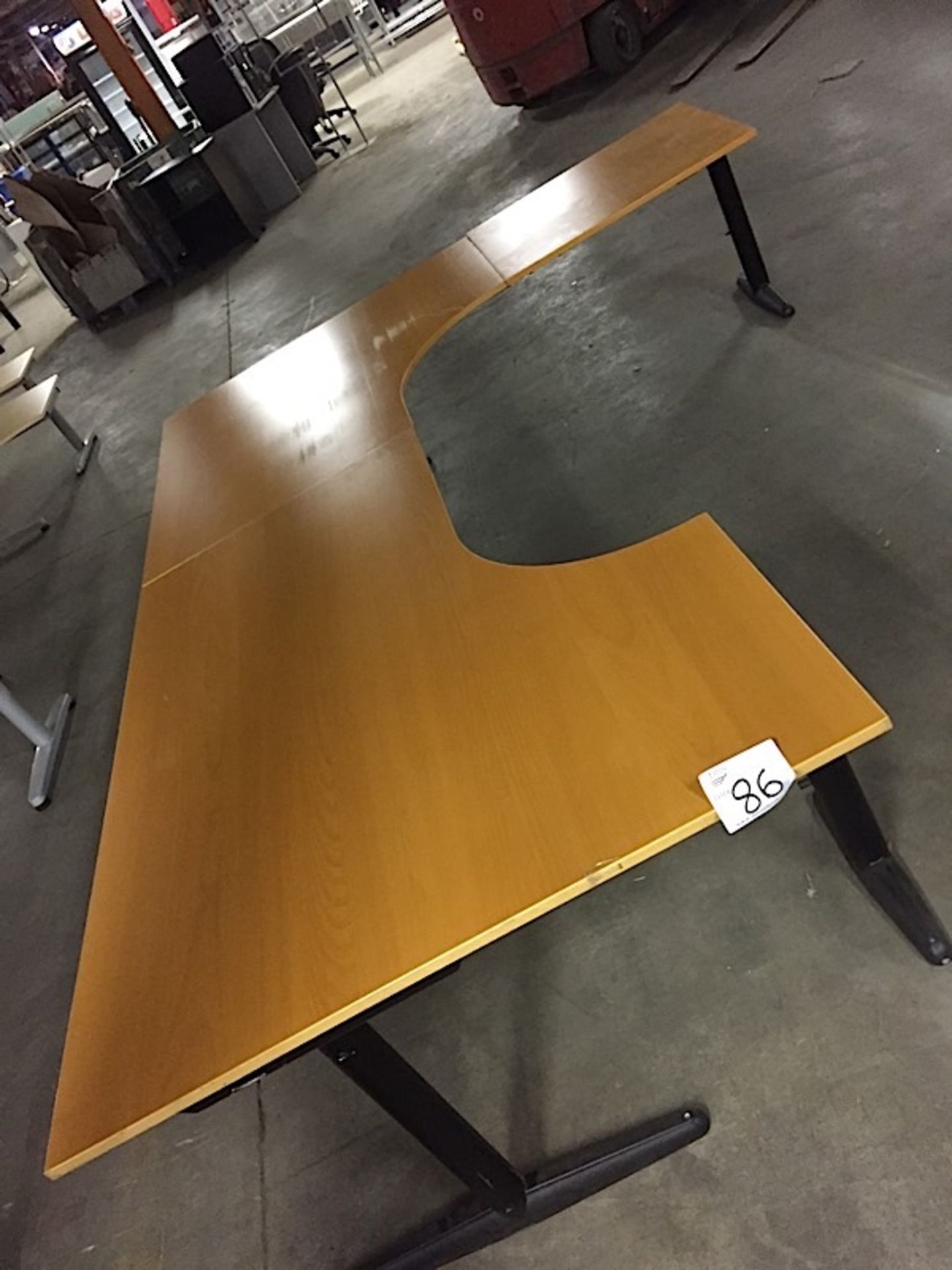 L-SHAPE DESK