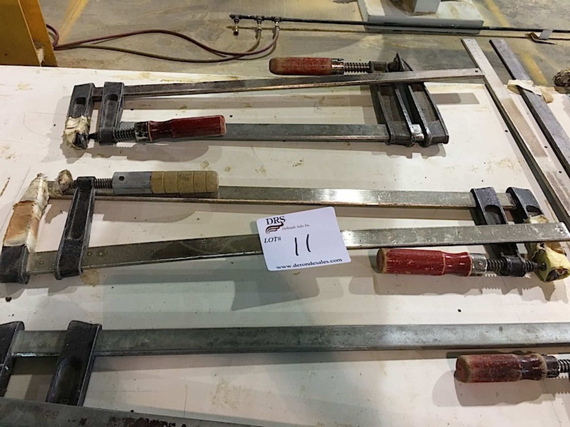 LOT OF CLAMPS (BIDDING IS PER CLAMP MULTIPLIED BY NUMBER OF CLAMPS)