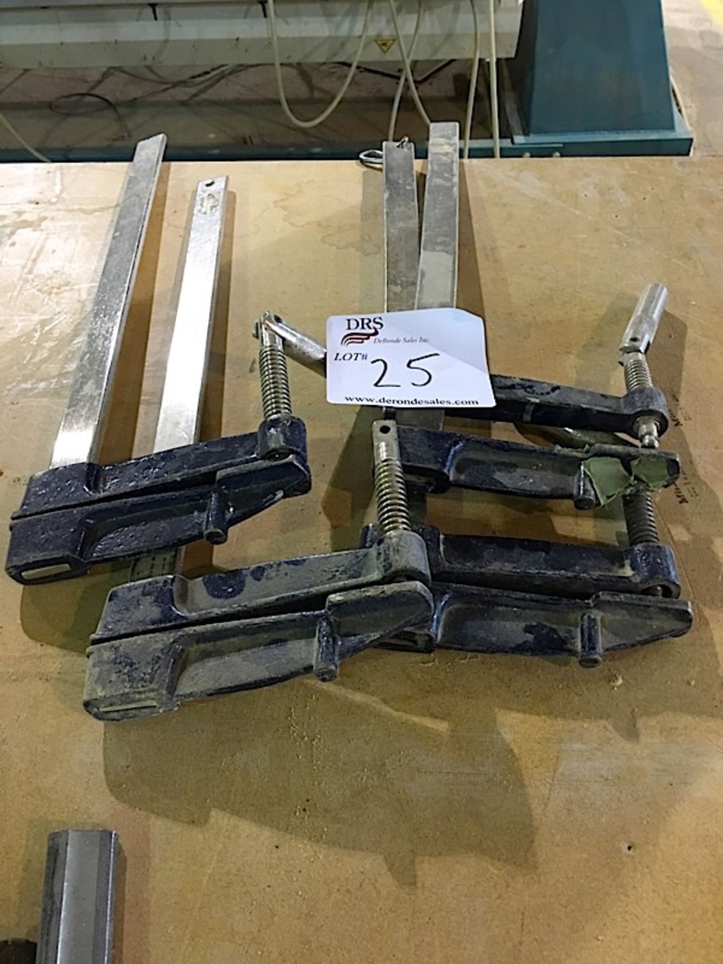 LOT OF CLAMPS (BIDDING IS PER CLAMP MULTIPLIED BY NUMBER OF CLAMPS)