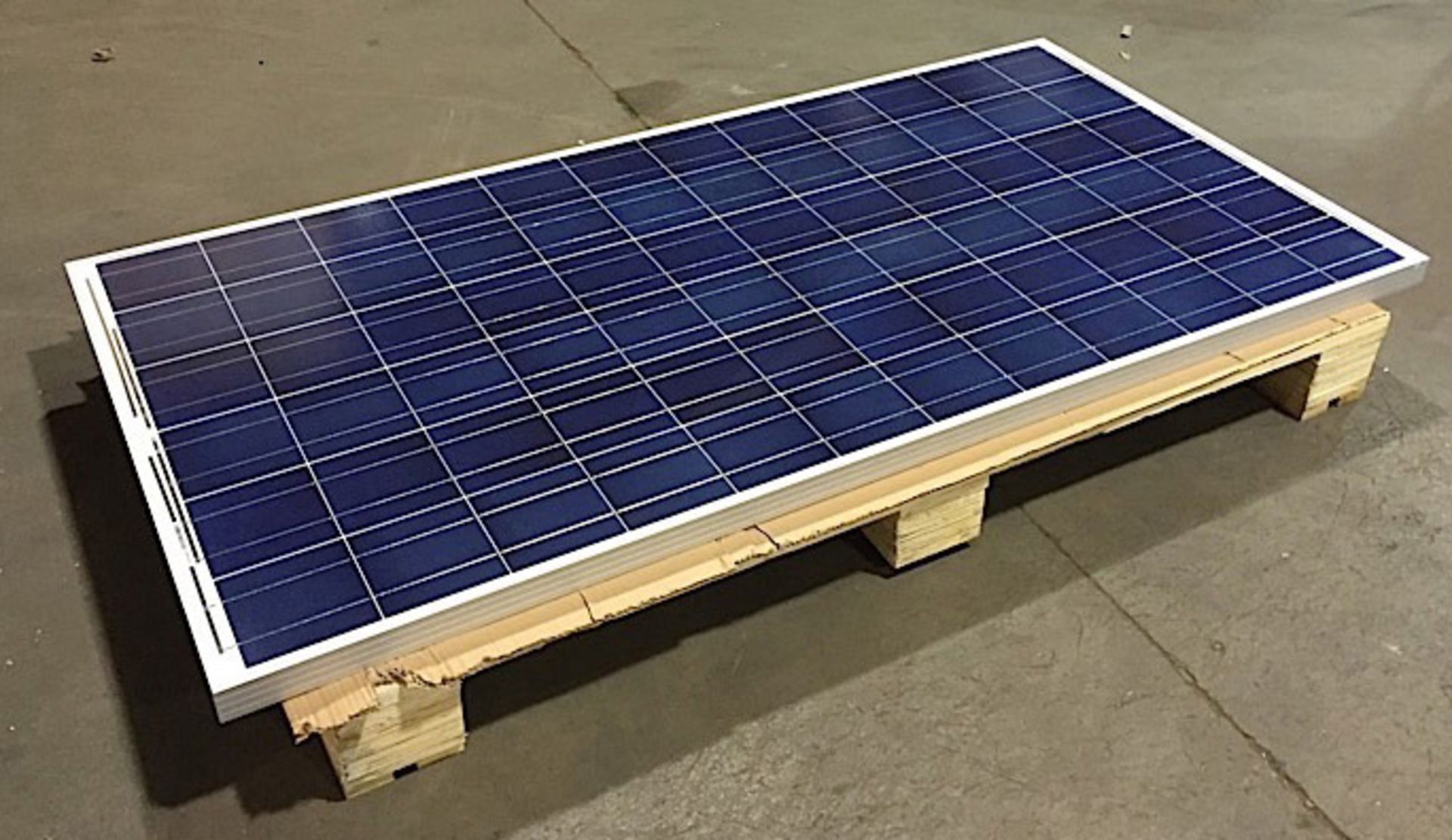 295 WATT SOLAR PANEL *NEW*