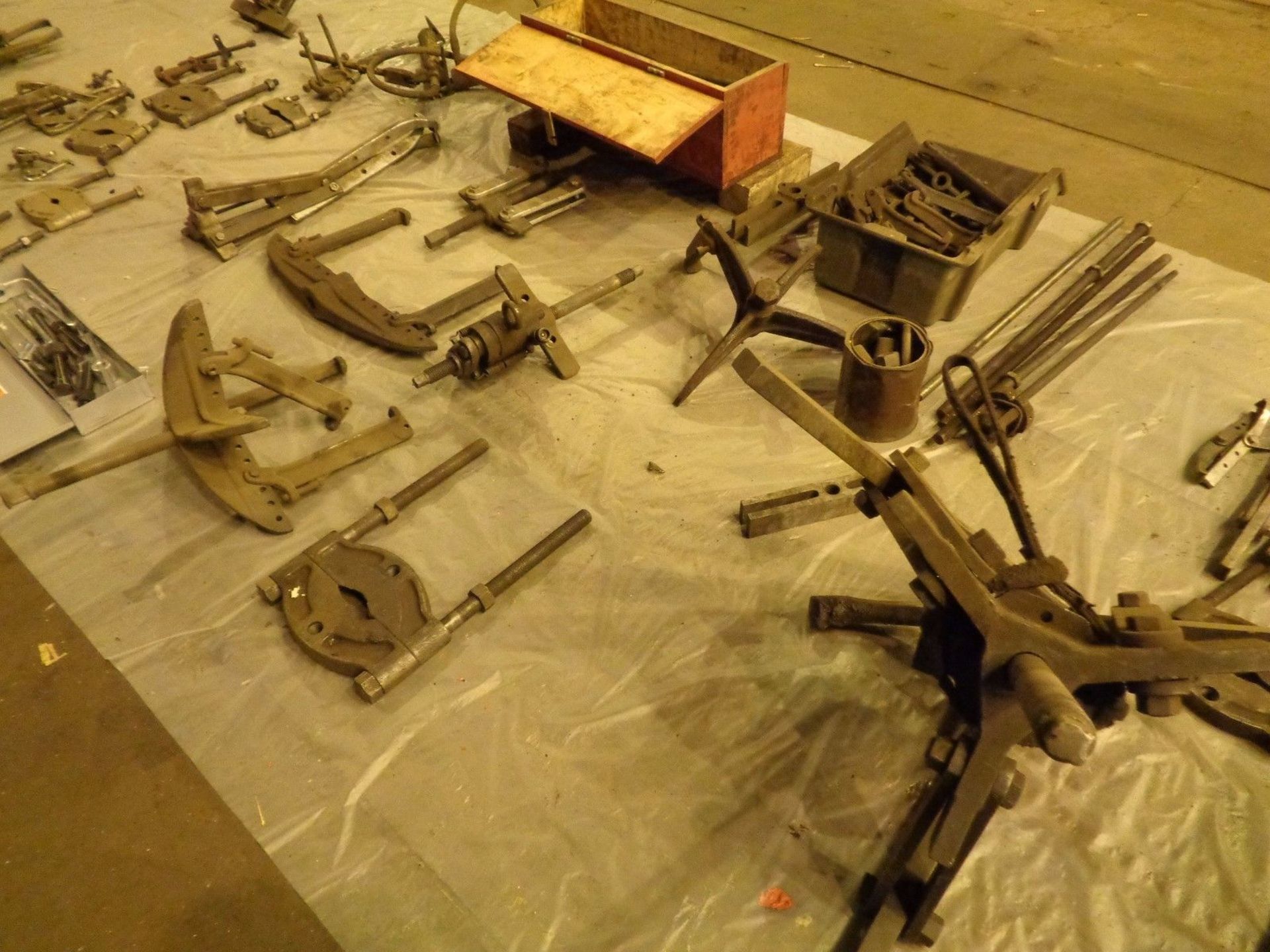 Huge Lot of Gear Pullers - Image 4 of 8