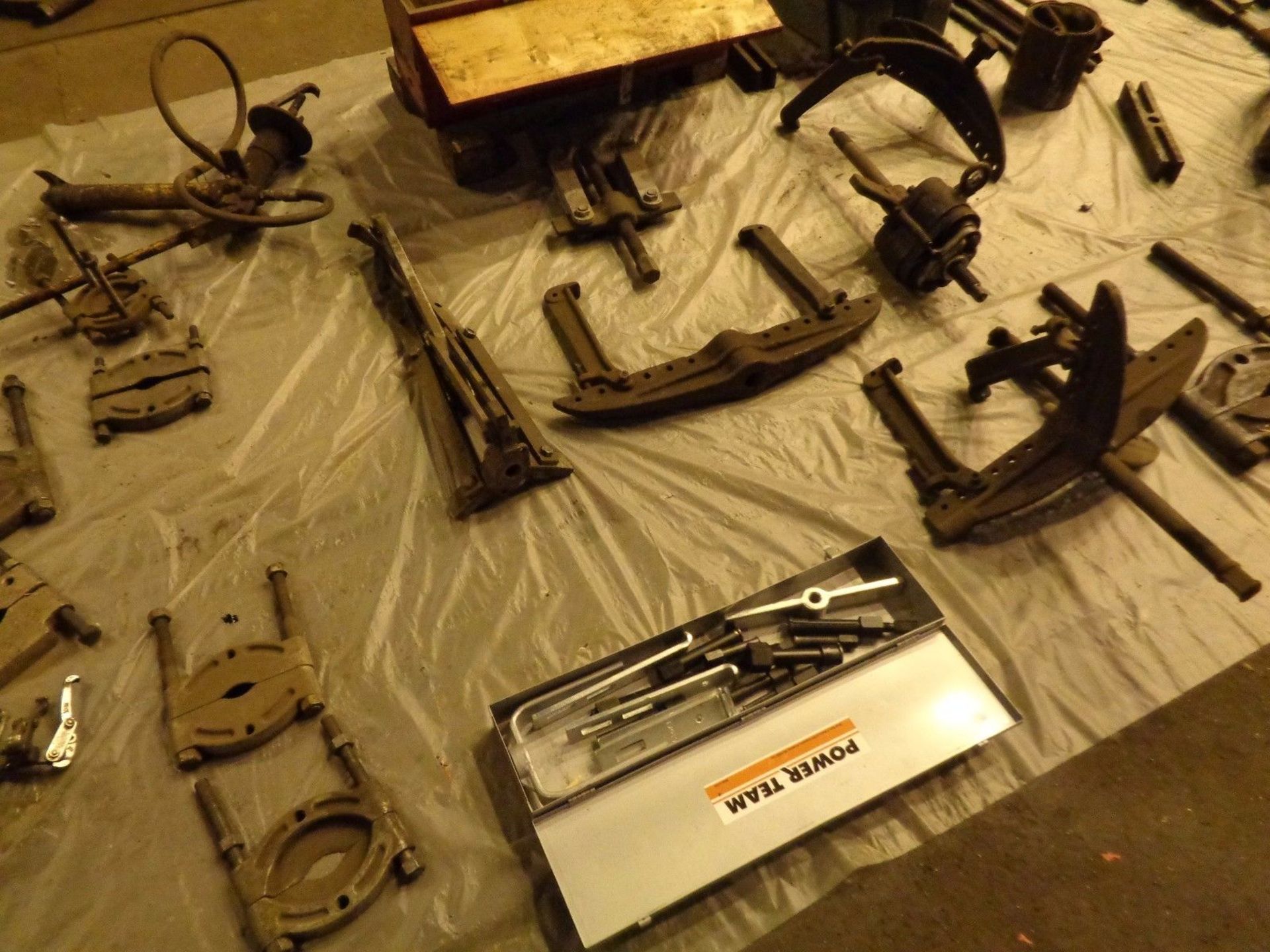 Huge Lot of Gear Pullers - Image 8 of 8