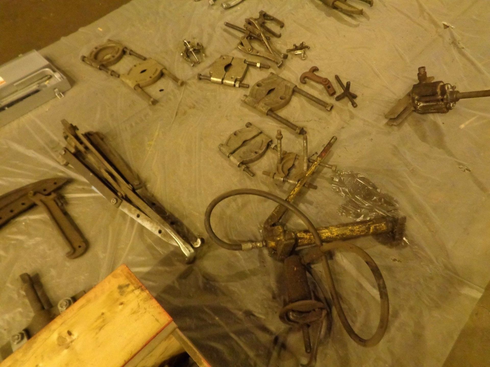 Huge Lot of Gear Pullers - Image 7 of 8