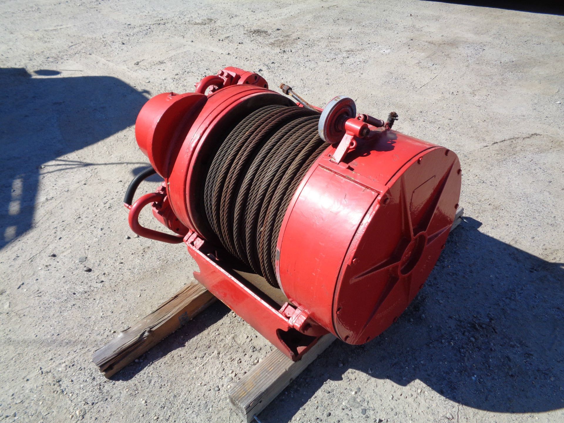 Large Winch - Image 2 of 5