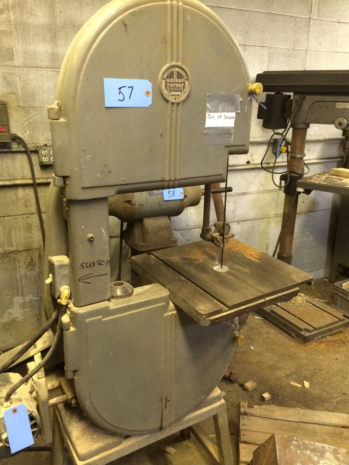 Walker Turner 16" Vertical Band Saw s/n 22-639 not in service