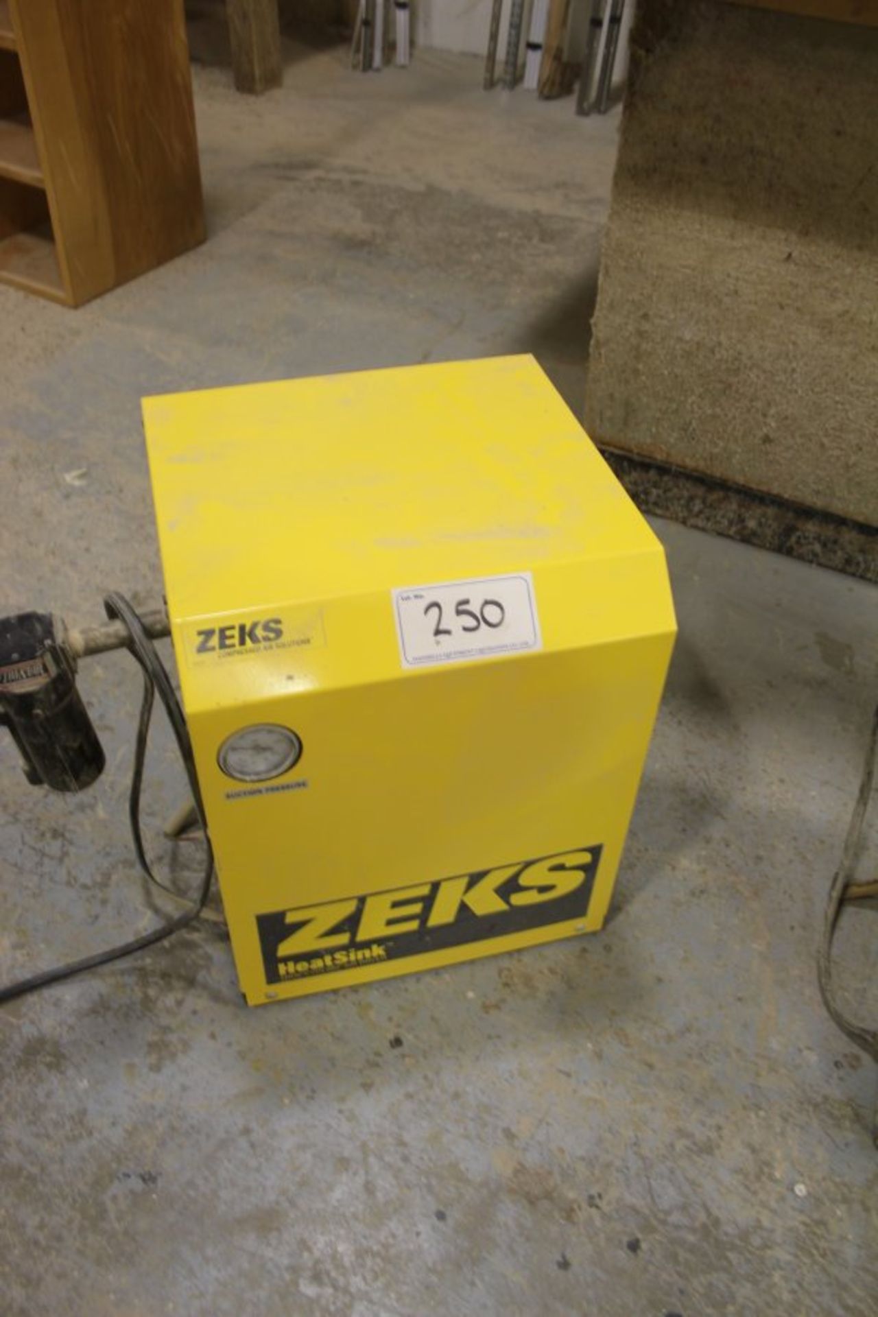 ZEKS REFRIGERATED AIR DRYER