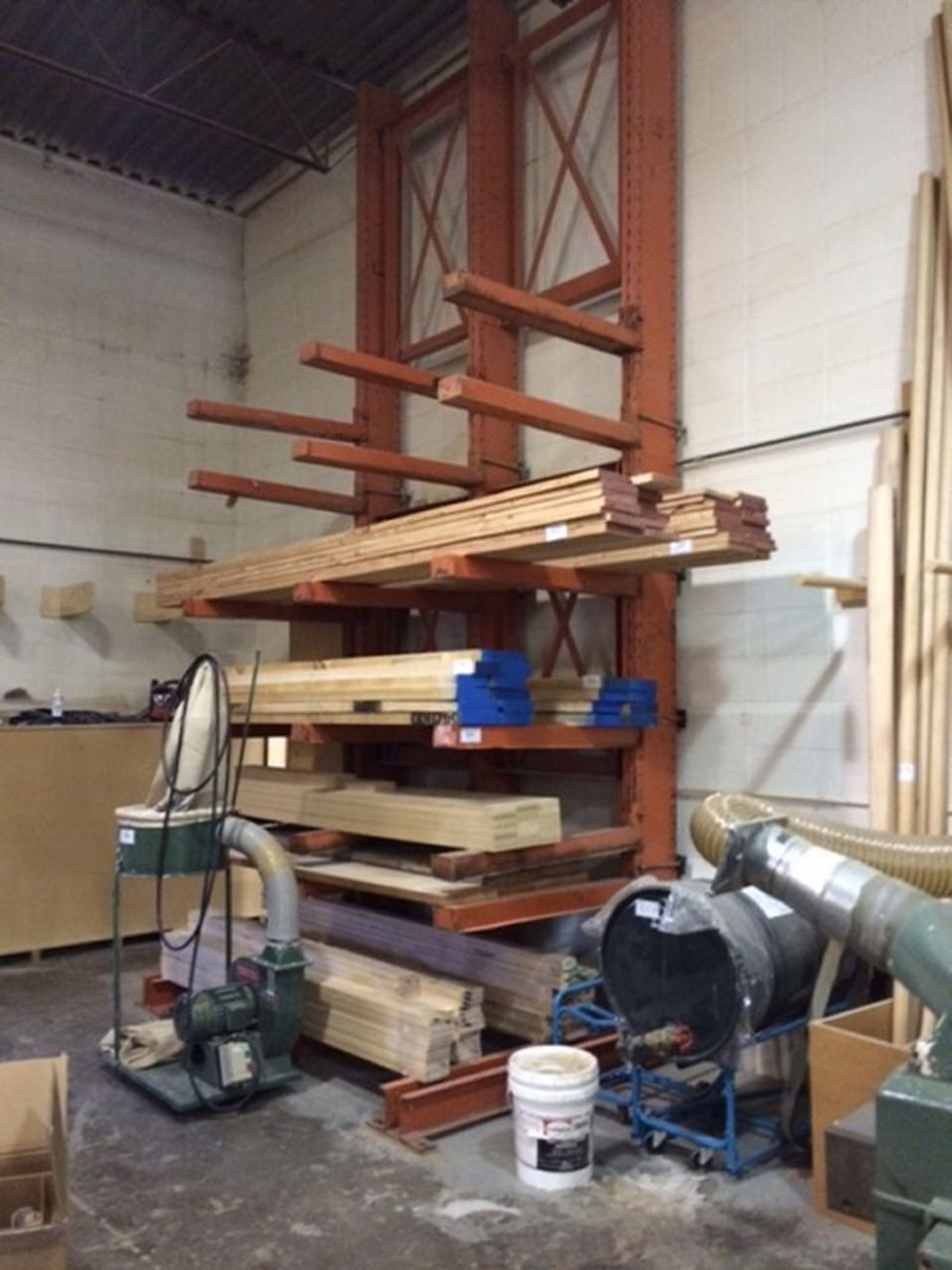 1 CANTILEVER PALLET RACK