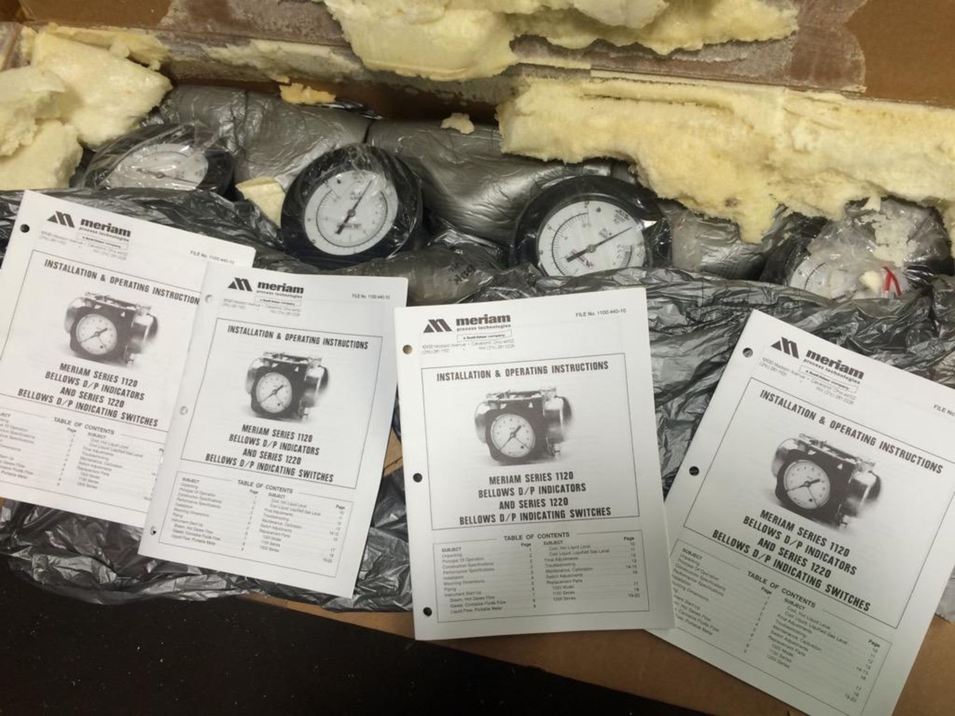 (4) New in Box Meriam Z1124FF-B Bellows Gauges for Differential Pressure Flow and Level. 4-1/2" Dial