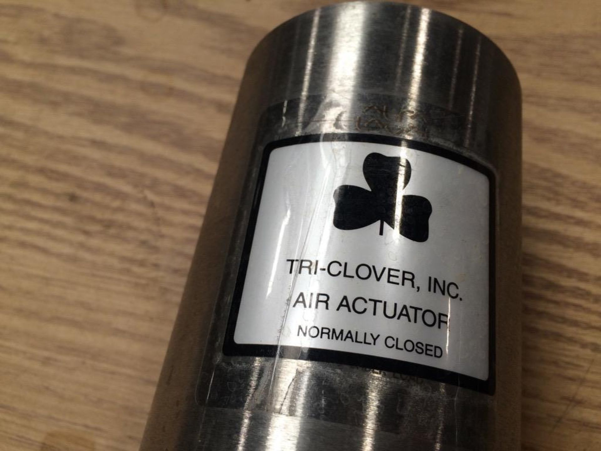 Unused TRI-CLOVER Air Actuator with Alfa Laval ISO101.6 316L CP Butterfly Valve. Tri-Clover Type: LK - Image 6 of 8