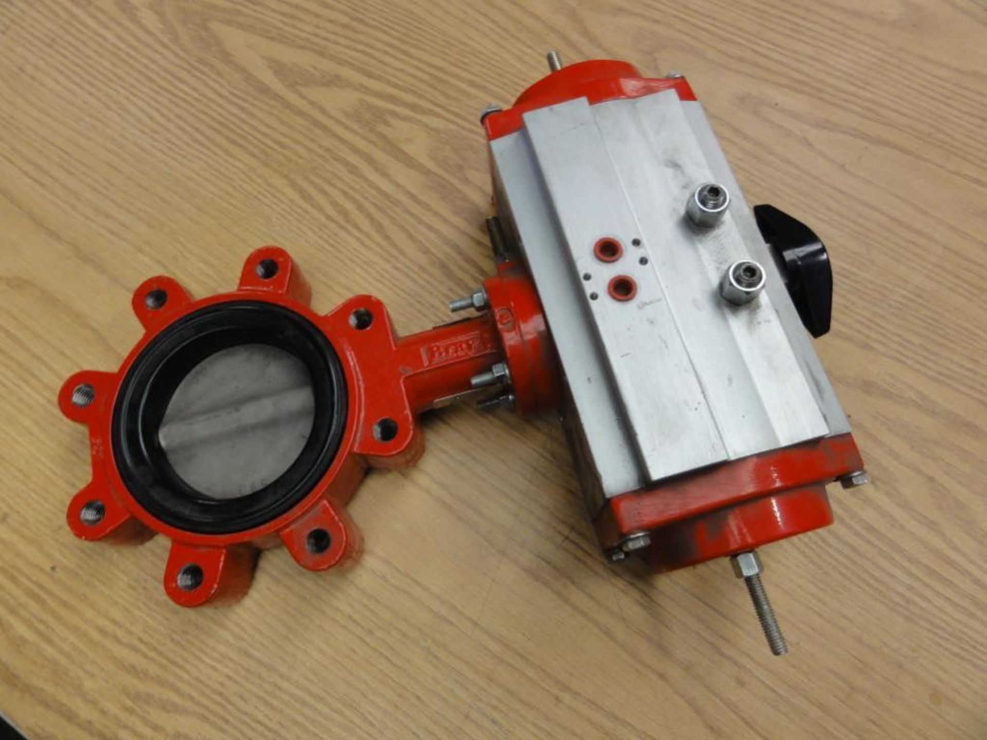 Bray 4" Butterfly Valve and Controller Model 93-1193-11315-532 - Image 5 of 6