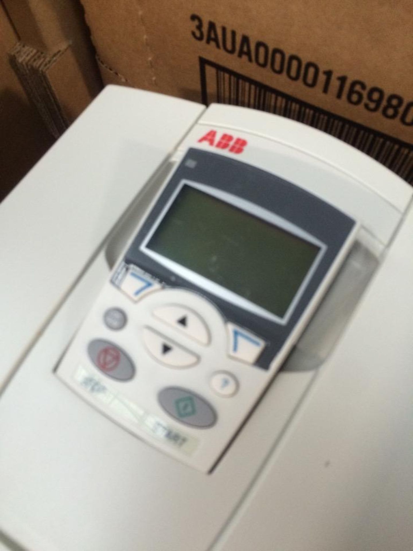 New In Box ABB Model ACS550-01-059A-4 40HP 30KW VFD Variable Frequency Drive. Serial Number 21340013 - Image 8 of 10