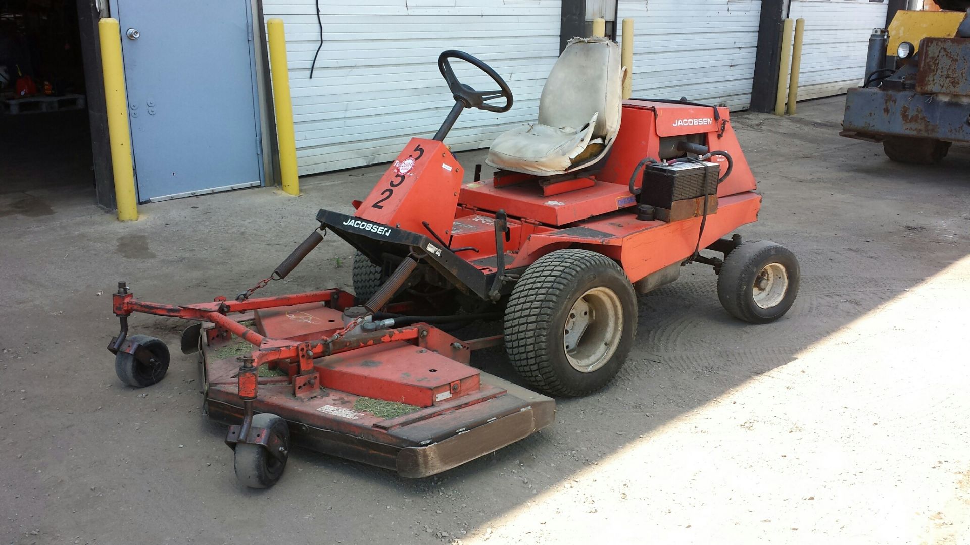 Jacobson T 422D mower, diesel, w/48" front deck