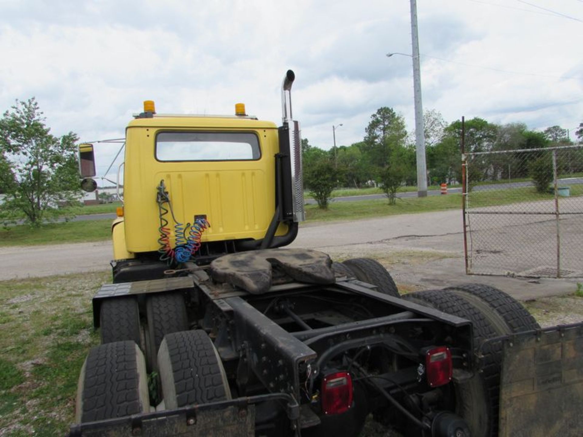 1994 International 2674 Day Cab road tractor, Cummings N14 diesel, Fuller transmission, - Image 4 of 7