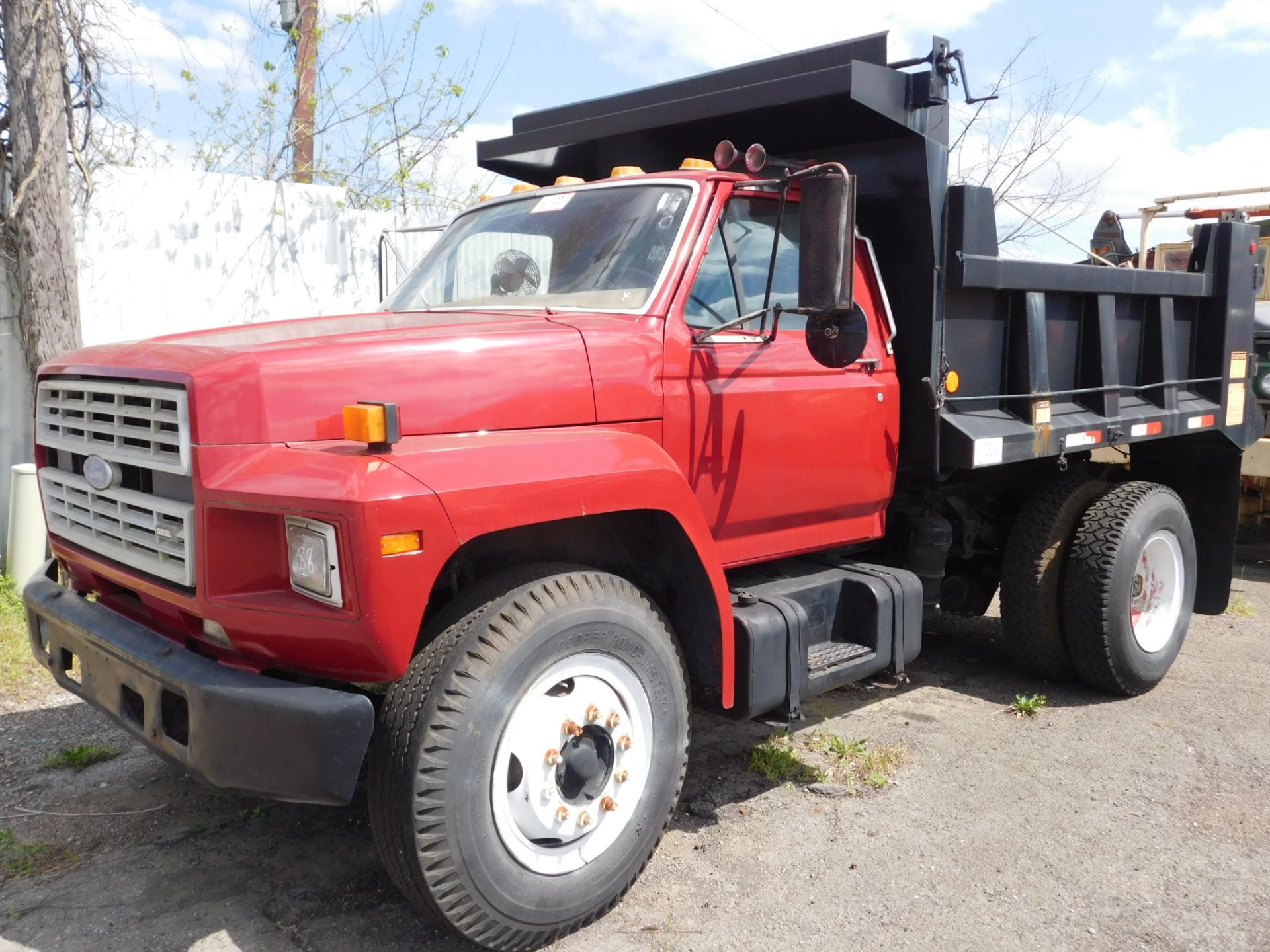 1988 Ford F-Series, single axle dump, diesel, automatic, odo 17,950, - Image 2 of 8