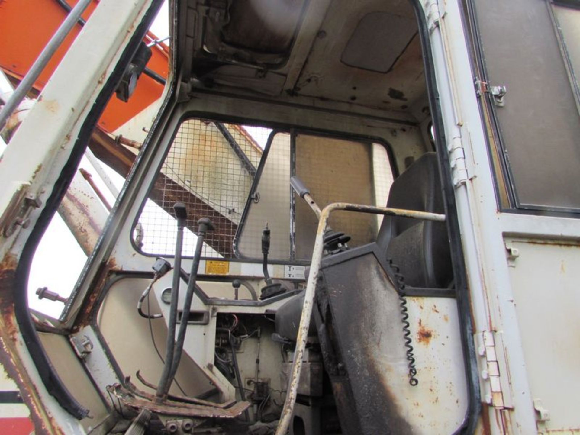 Link-belt LS4300 Hydraulic Excavator, w/LaBounty hydraulic shear attachment, Isuzu diesel - Image 7 of 8