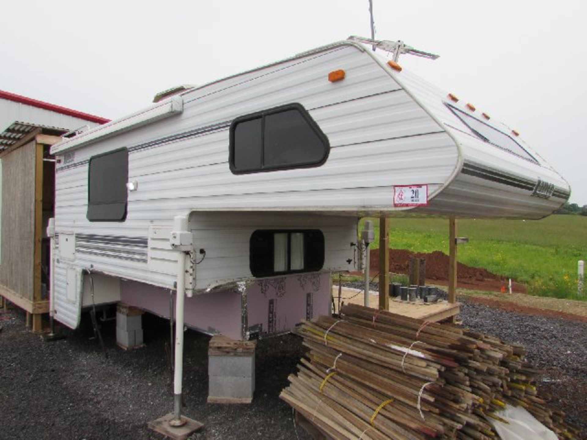 Lance Slide-in Truck Camper, long bed