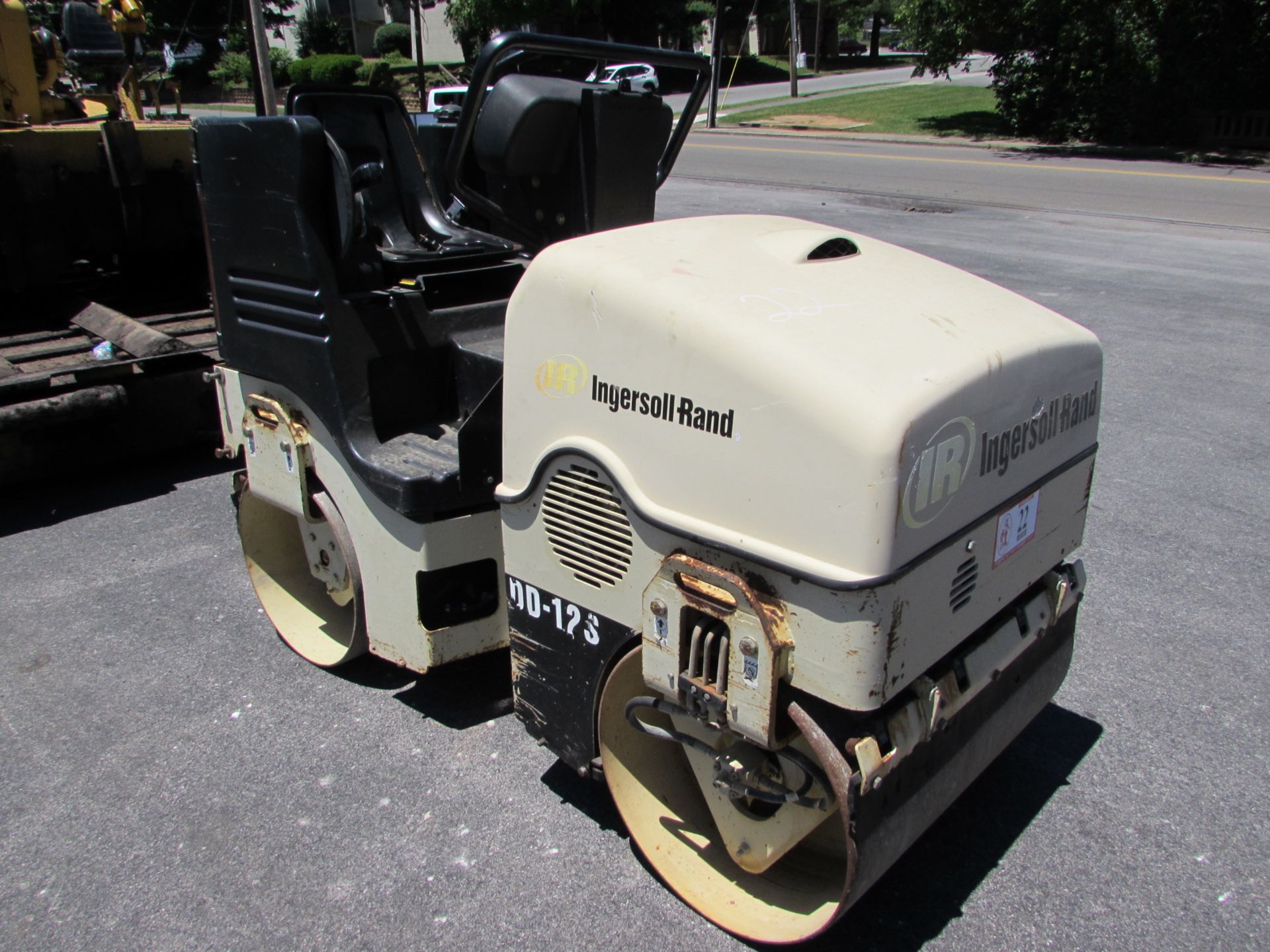 Ingersoll Rand DD-12S Double Drum Vibratory Roller, 1244Hrs