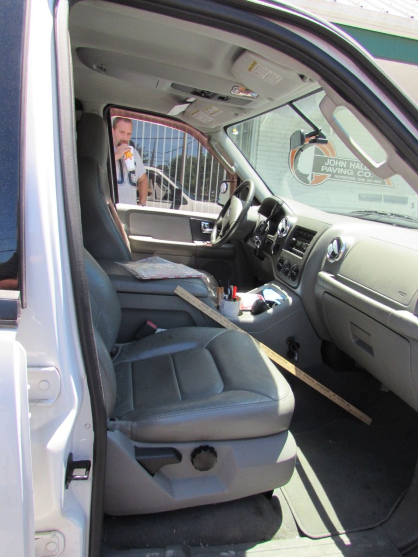 2006 Ford Expedition, V-8 Automatic, Leather, Power Windows, Power Door, 2-WD ODO 70,341, Vin - Image 5 of 5