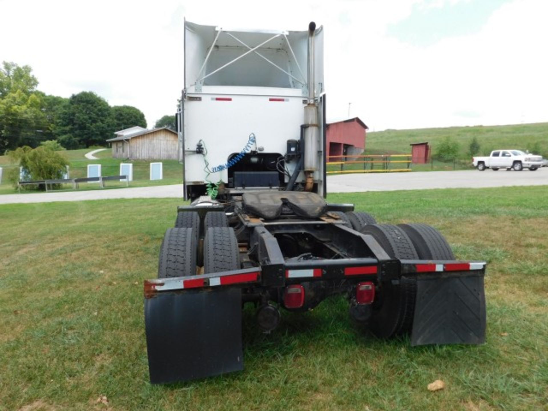 1990 International Mdl 9600 Cab-over Tractor, w/Sleeper, Cummins 400, 10sp, ODO 333,810, Vin - Image 3 of 3