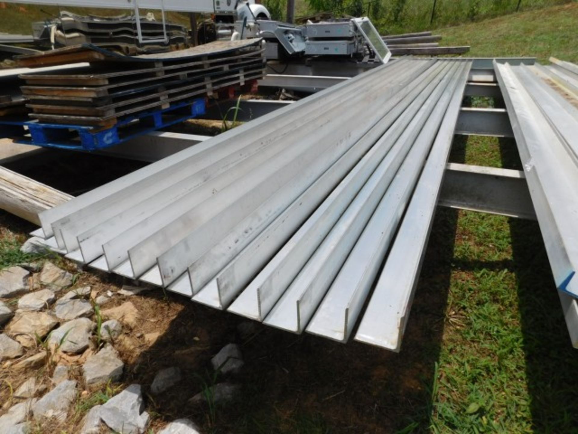 (13) Pieces Aluminum Angle 4" X 4" X 25'