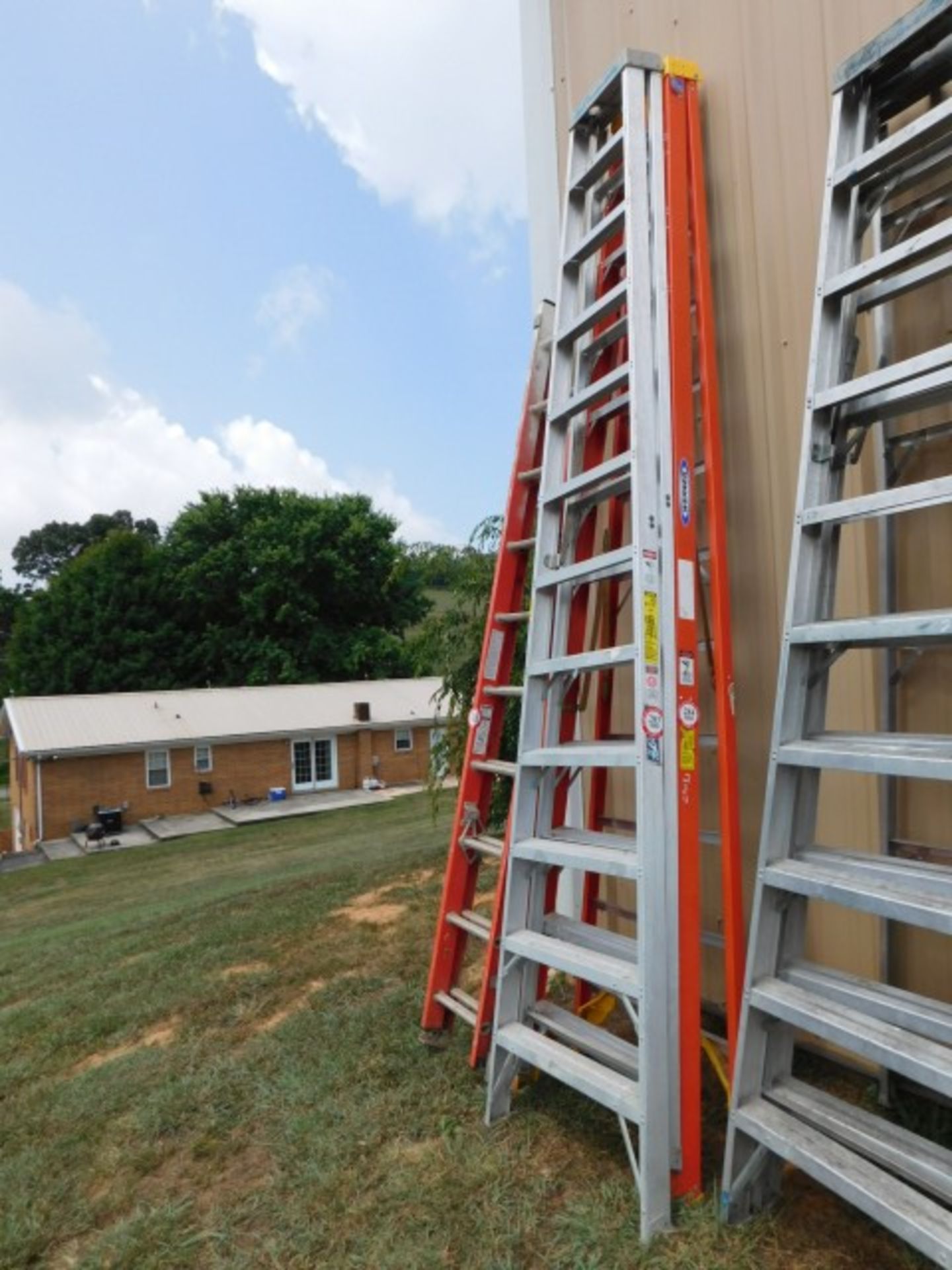 Louisville 20' Aluminum Step Ladder