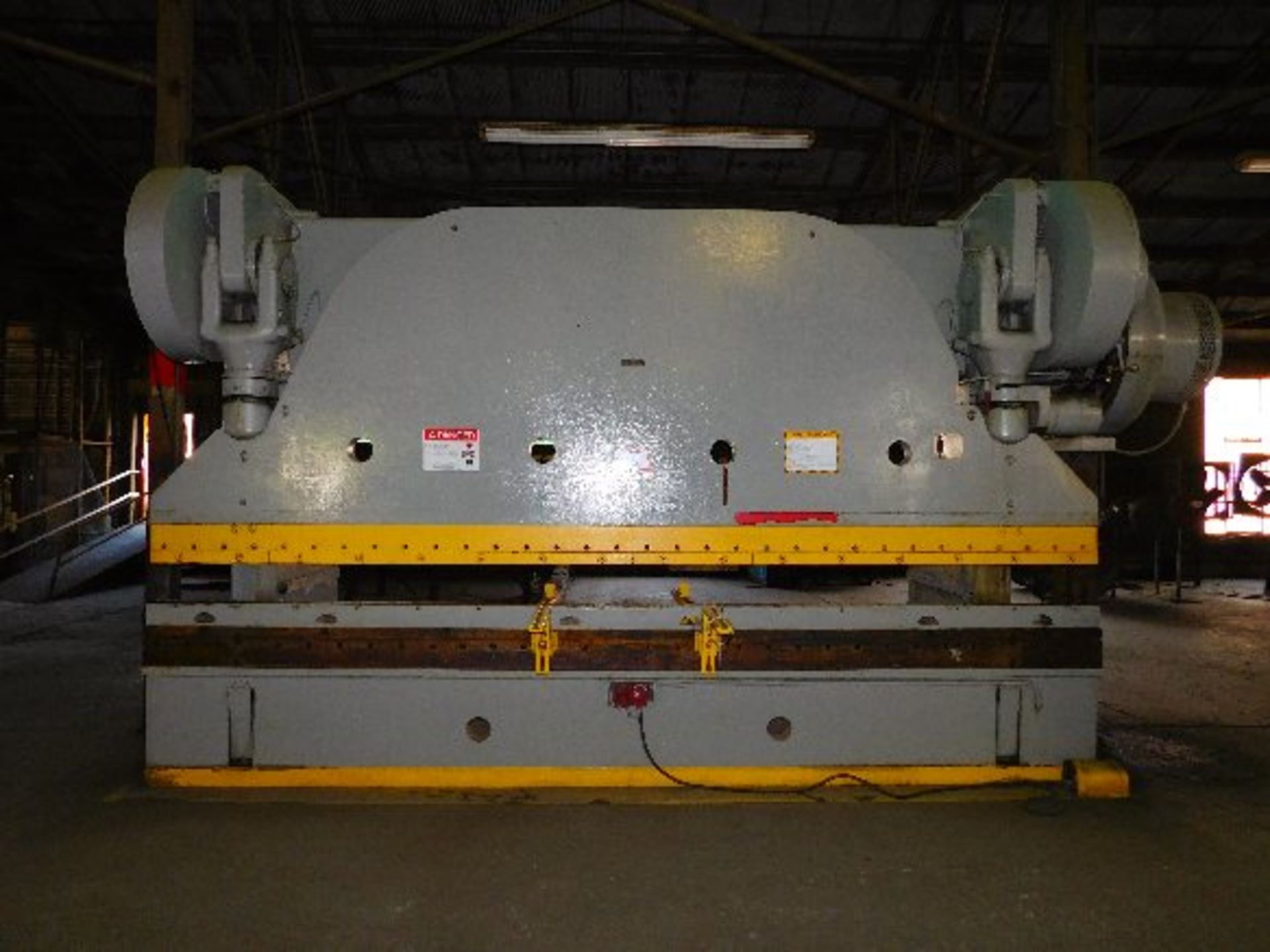 Cincinnati 13 Series Press Brake, 12' X 400-Ton, 4" Stroke, Actual Bed width 14'S/N 36178 - Image 2 of 3