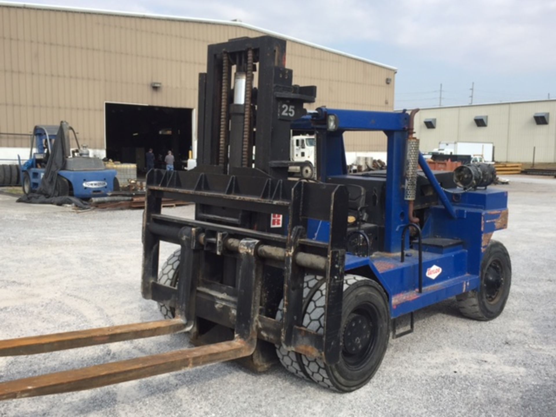 Taylor 40,000LB Forklift, LP Gas, 9' Lift, Cushion Tire, 351 Cleveland Ford Engine