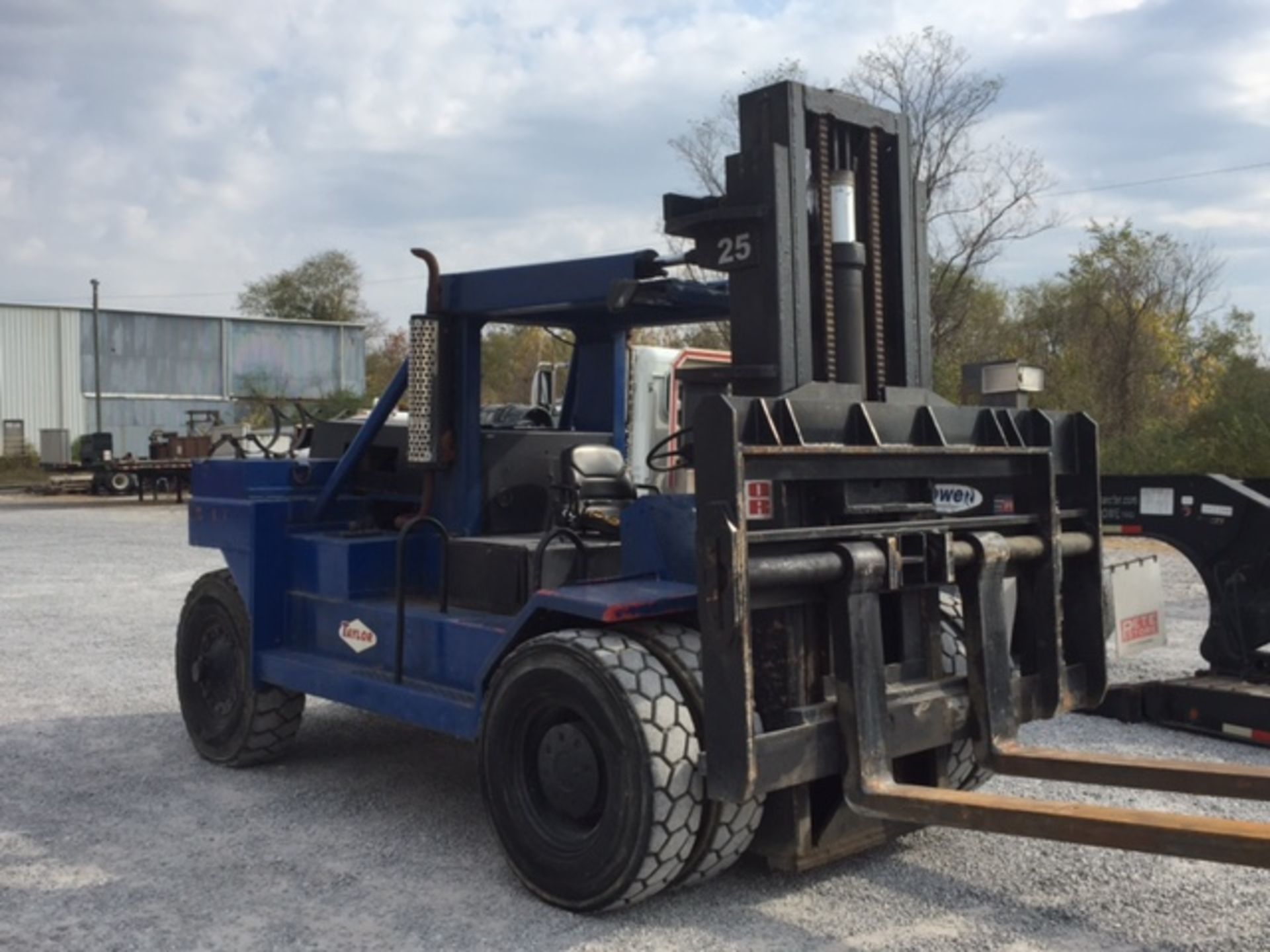 Taylor 40,000LB Forklift, LP Gas, 9' Lift, Cushion Tire, 351 Cleveland Ford Engine - Image 2 of 6