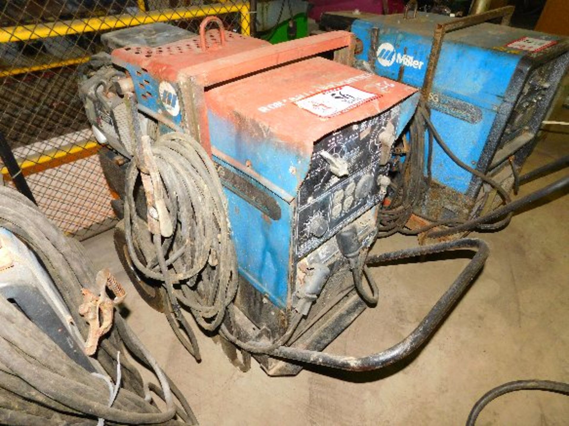 Miller Bobcat 225G, 225 AMP -8,000 Watt Generator/Welder, W/Gas Engine