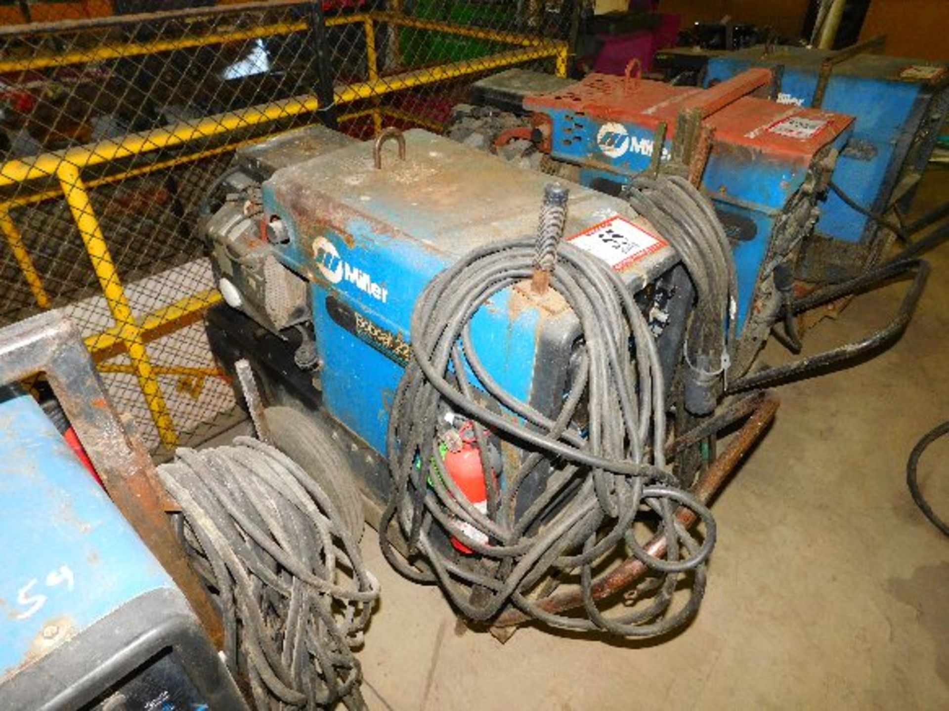 Miller Bobcat 225G, 225 AMP -8,000 Watt Generator/Welder, W/Gas Engine