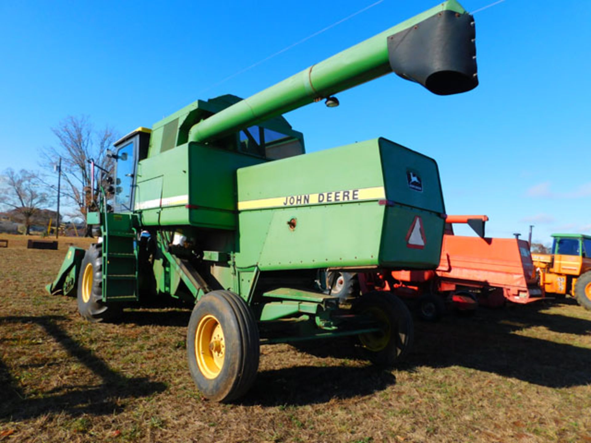 John Deere 6620 Combine w/4-row corn head "Sidehill" s/n 600579 - Image 5 of 6